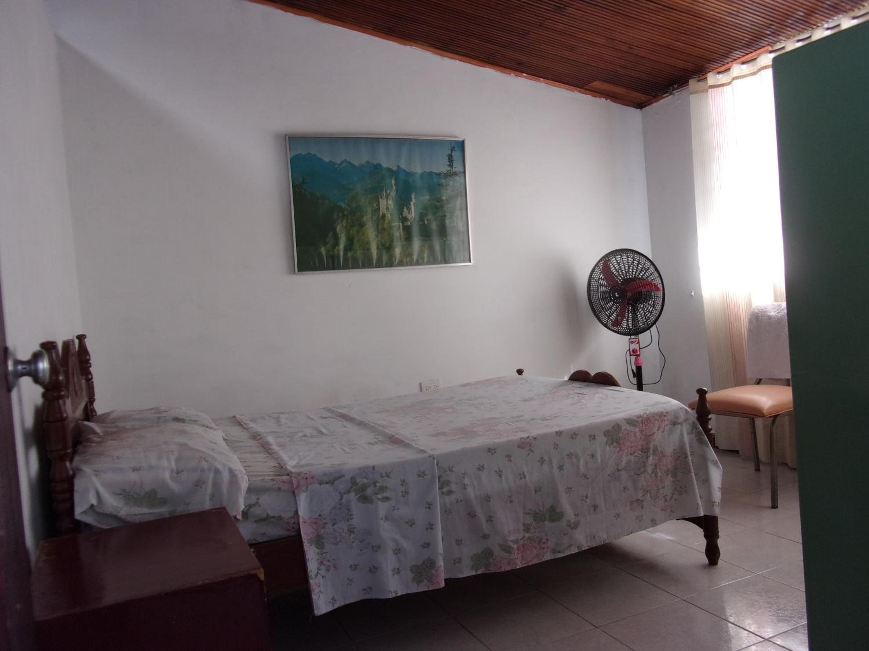Double Room With Shared Bathroom photo 2