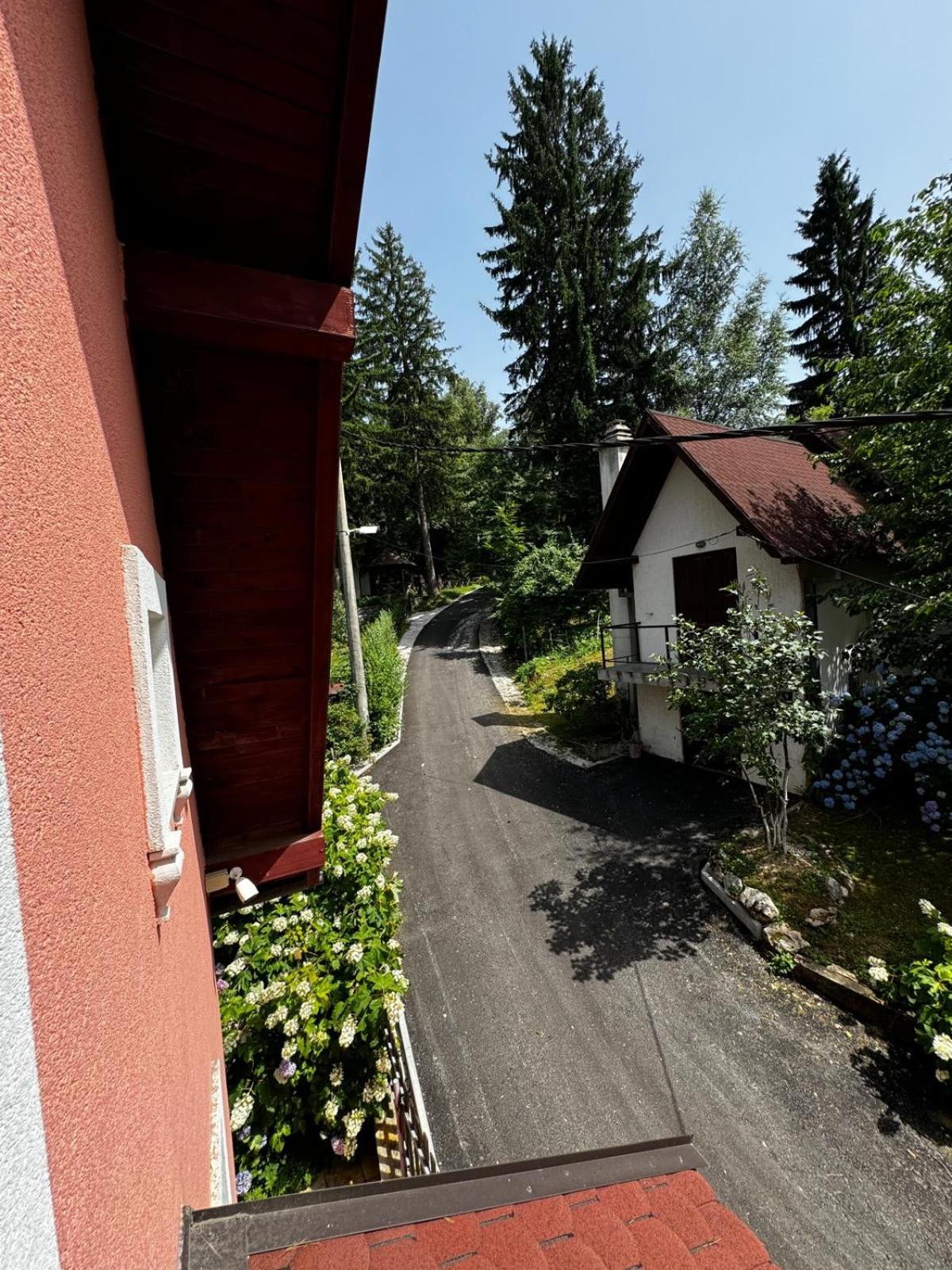 Villa photo 3