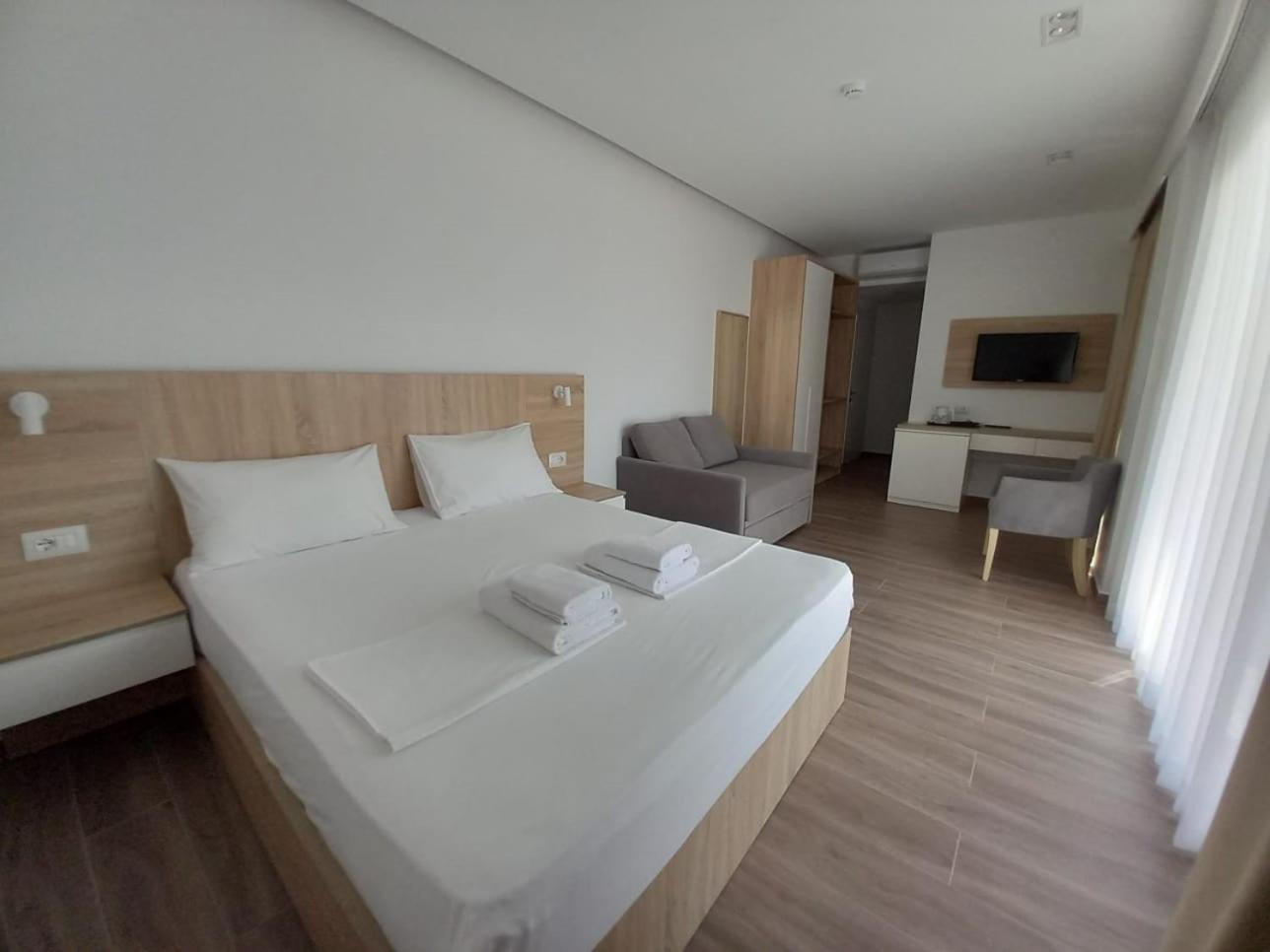 Superior Double Room with Balcony photo 1