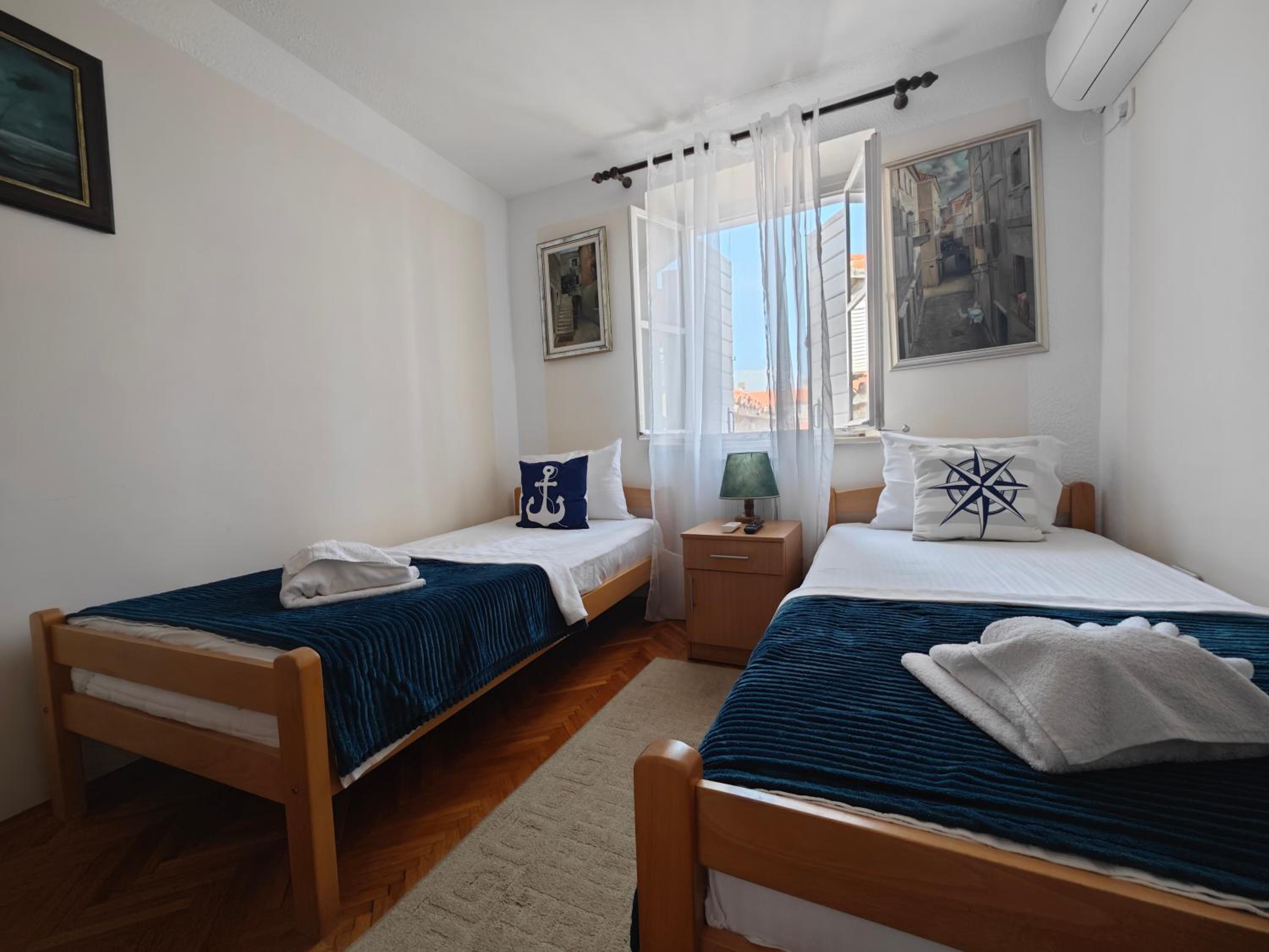 Standard Twin Room - Photo 2