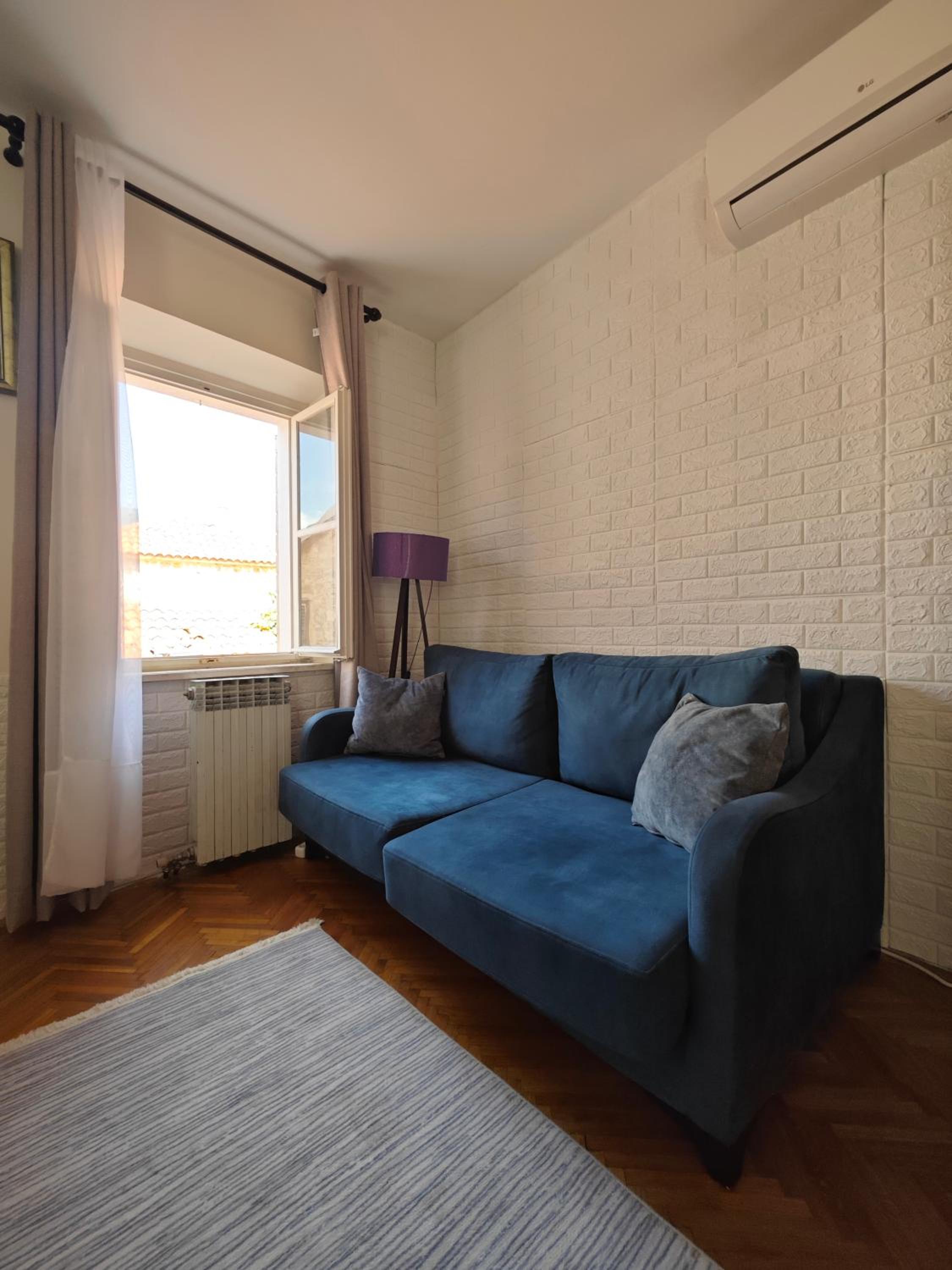 Family Studio - Photo 18