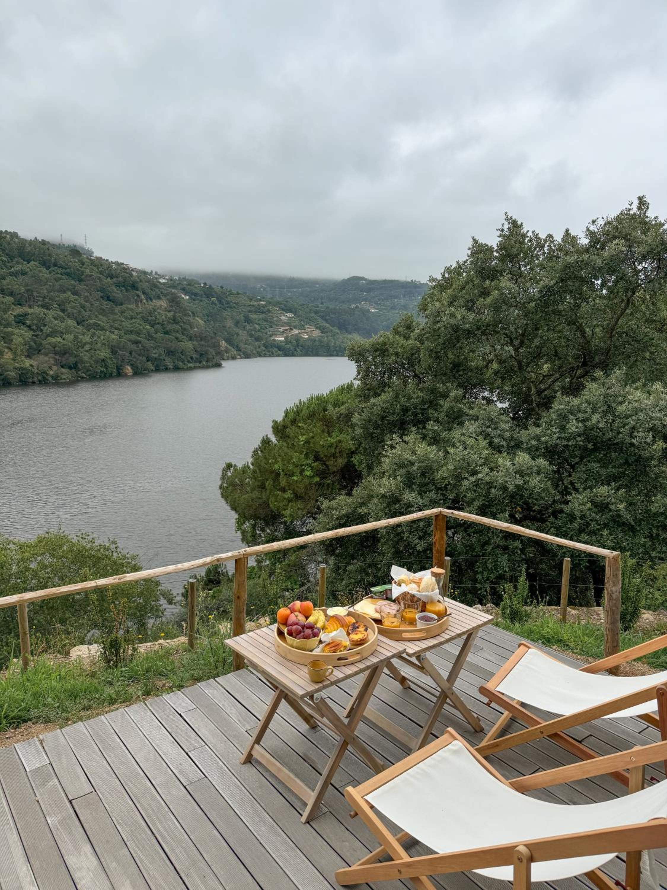 Deluxe Double or Twin Room with River View photo 2