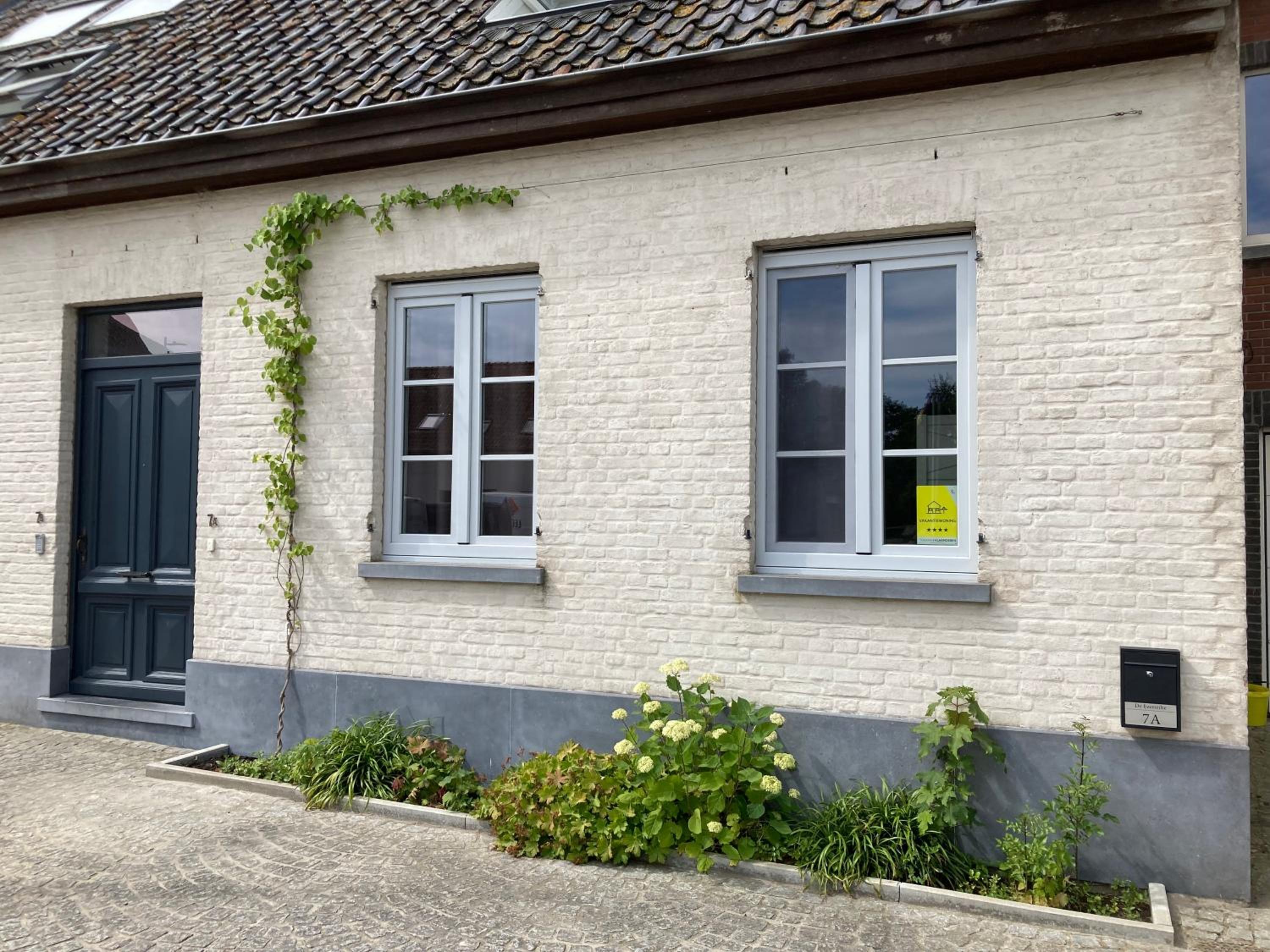Three-Bedroom House photo 3