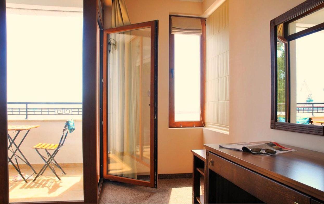 Double Room with Balcony photo 2