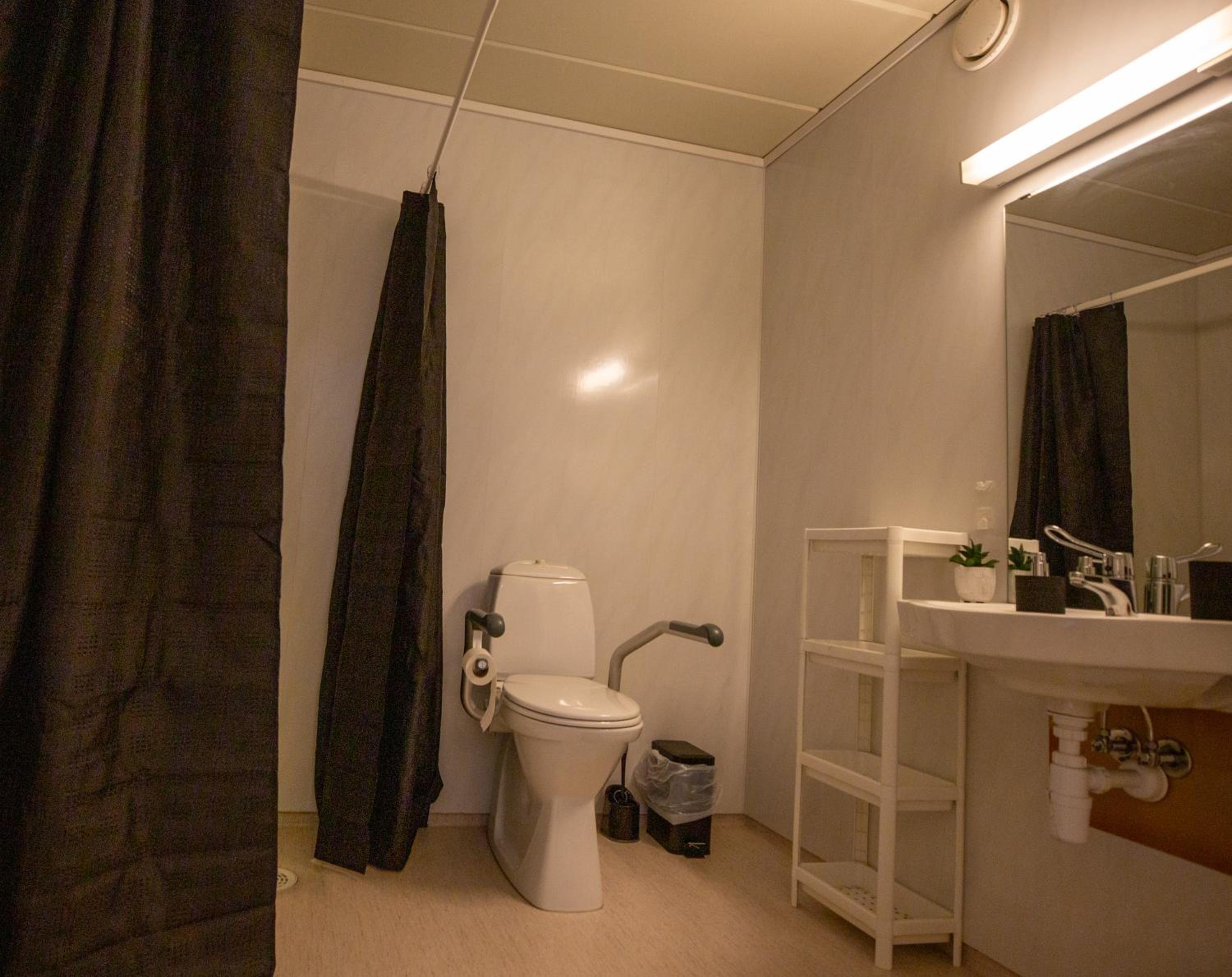 Budget Double Room photo 3
