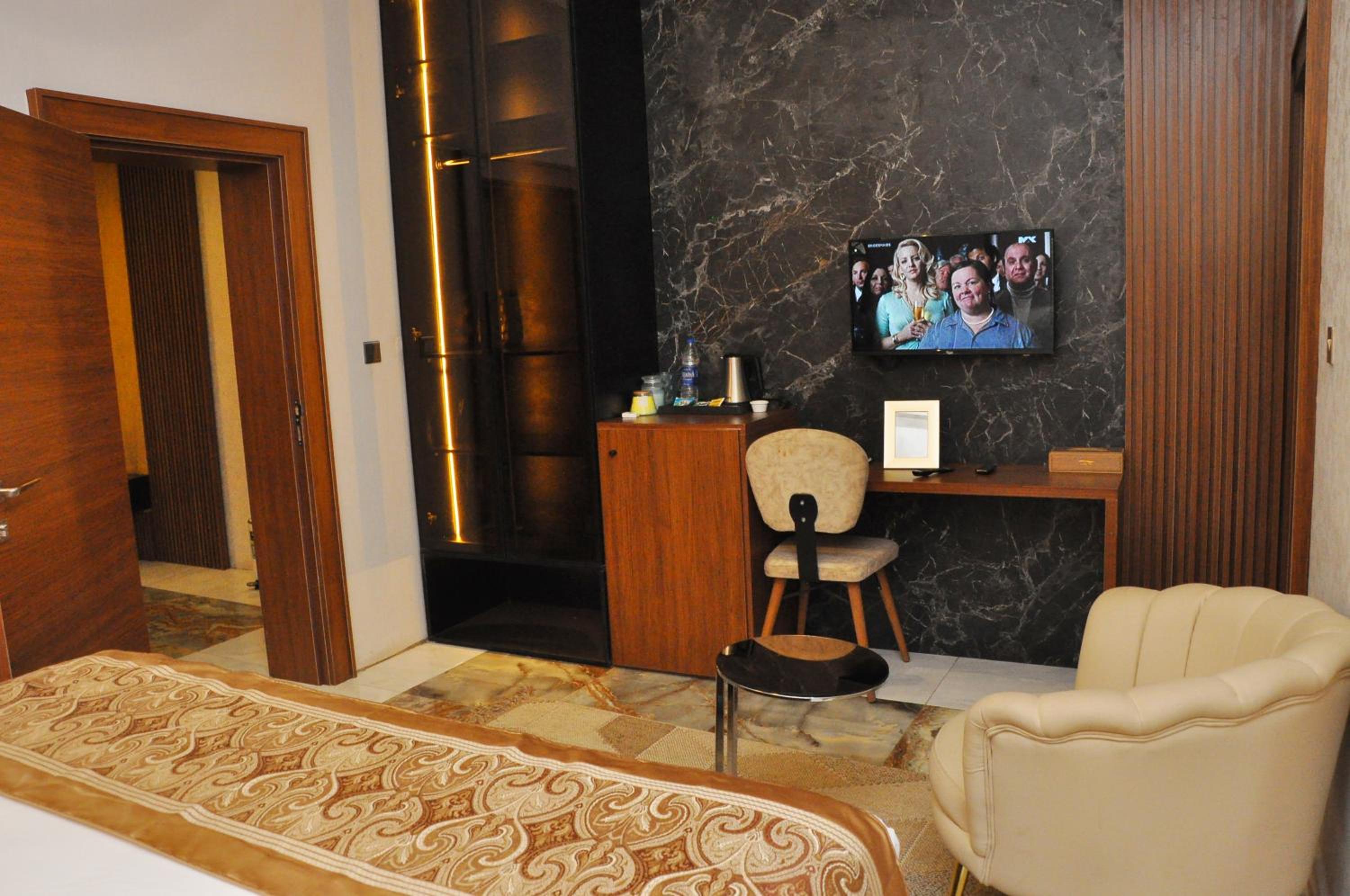 Executive Suite