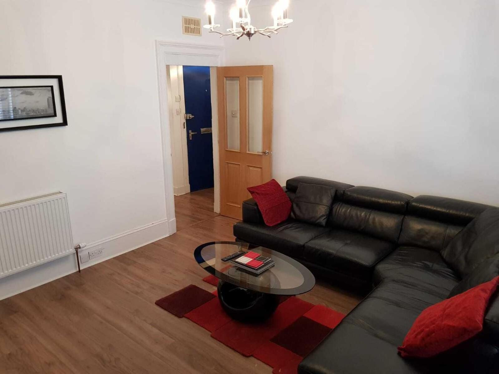 One-Bedroom Apartment - Photo 10