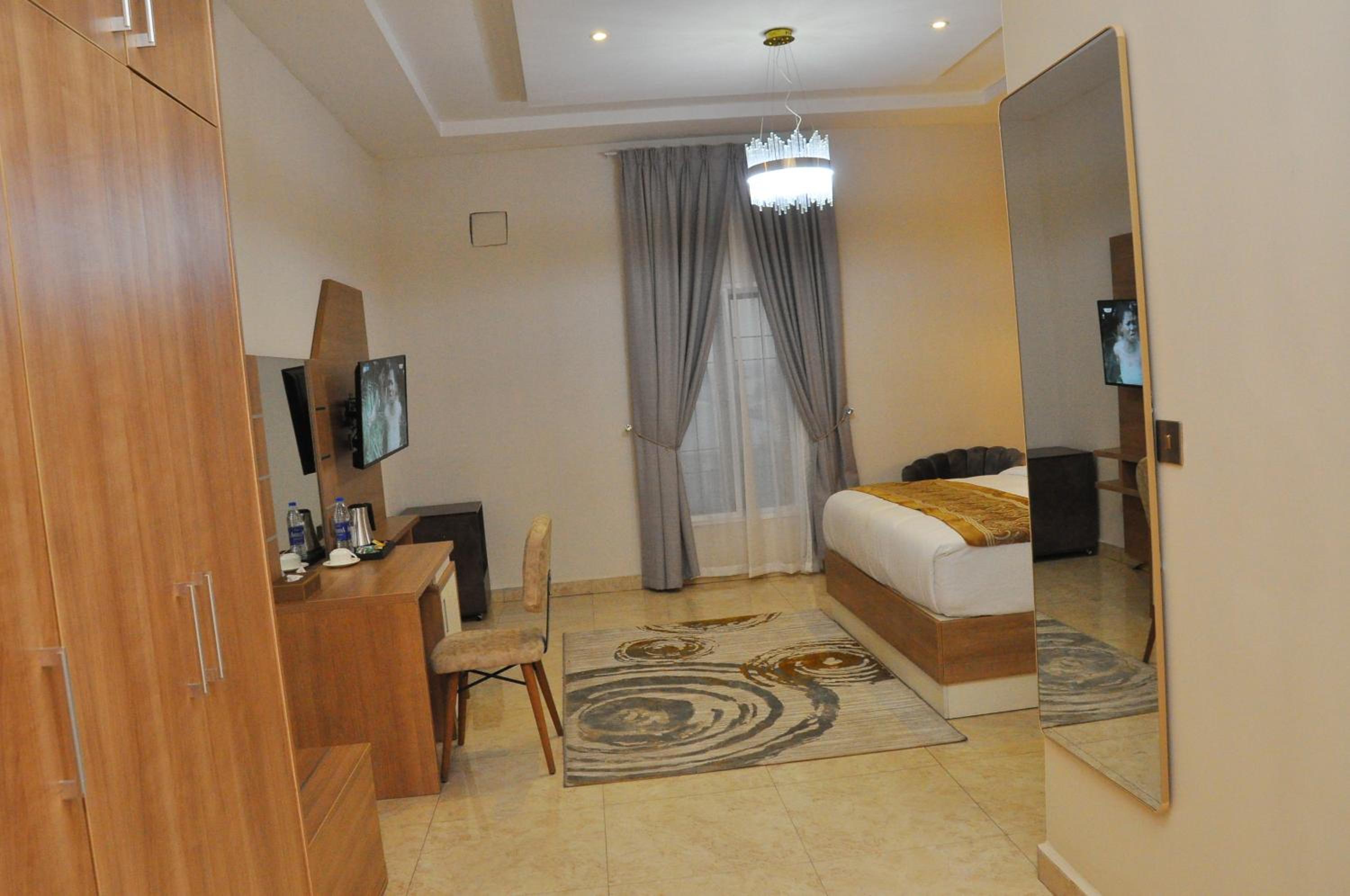 Queen Room