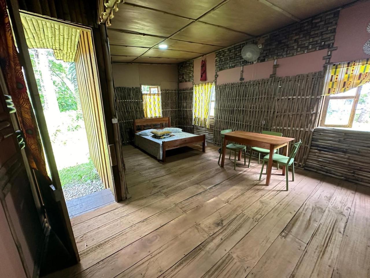 Superior Bungalow photo 2