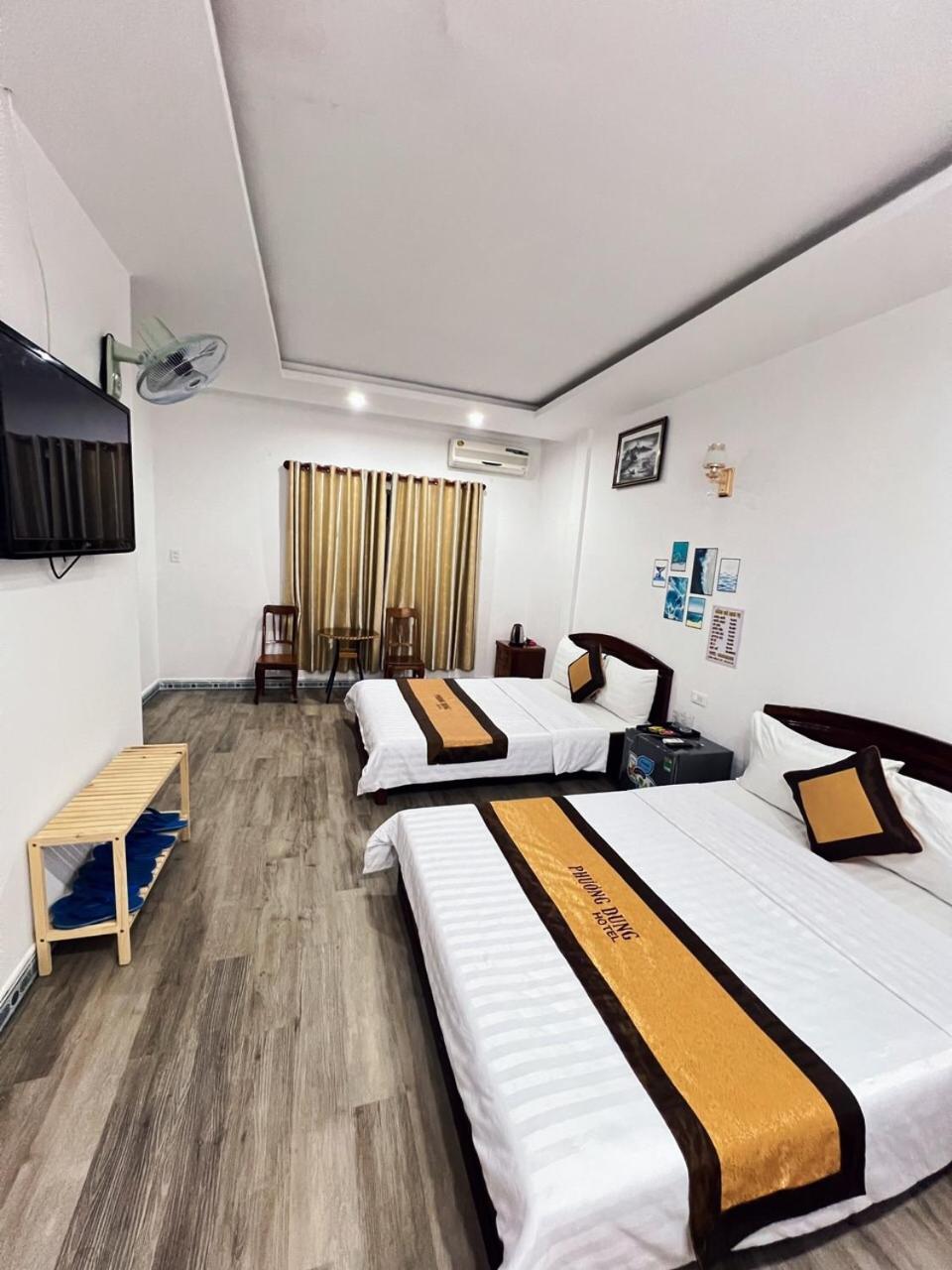 Queen Room With Two Queen Beds photo 3