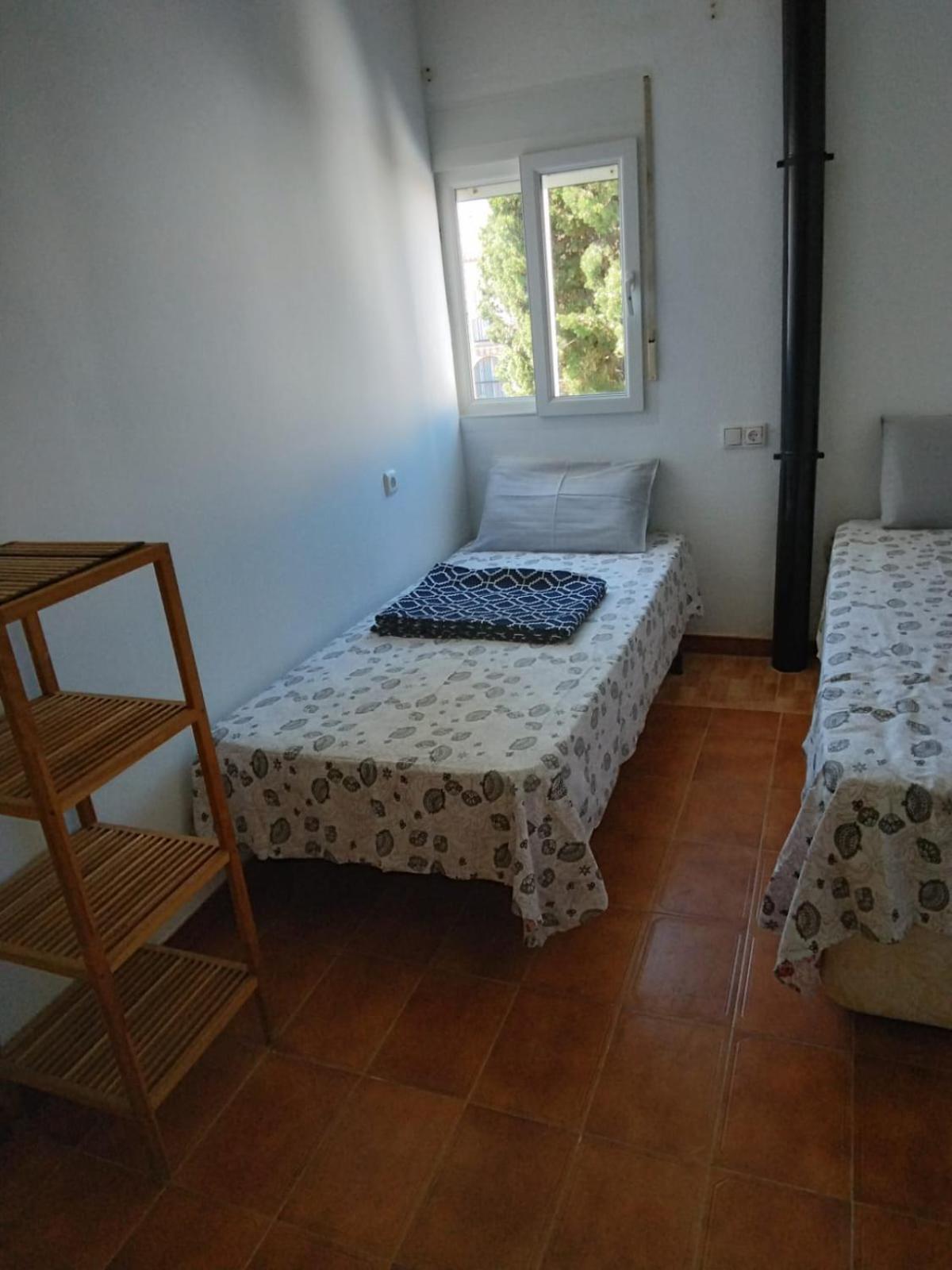 Double Room with Private Bathroom - Photo 11