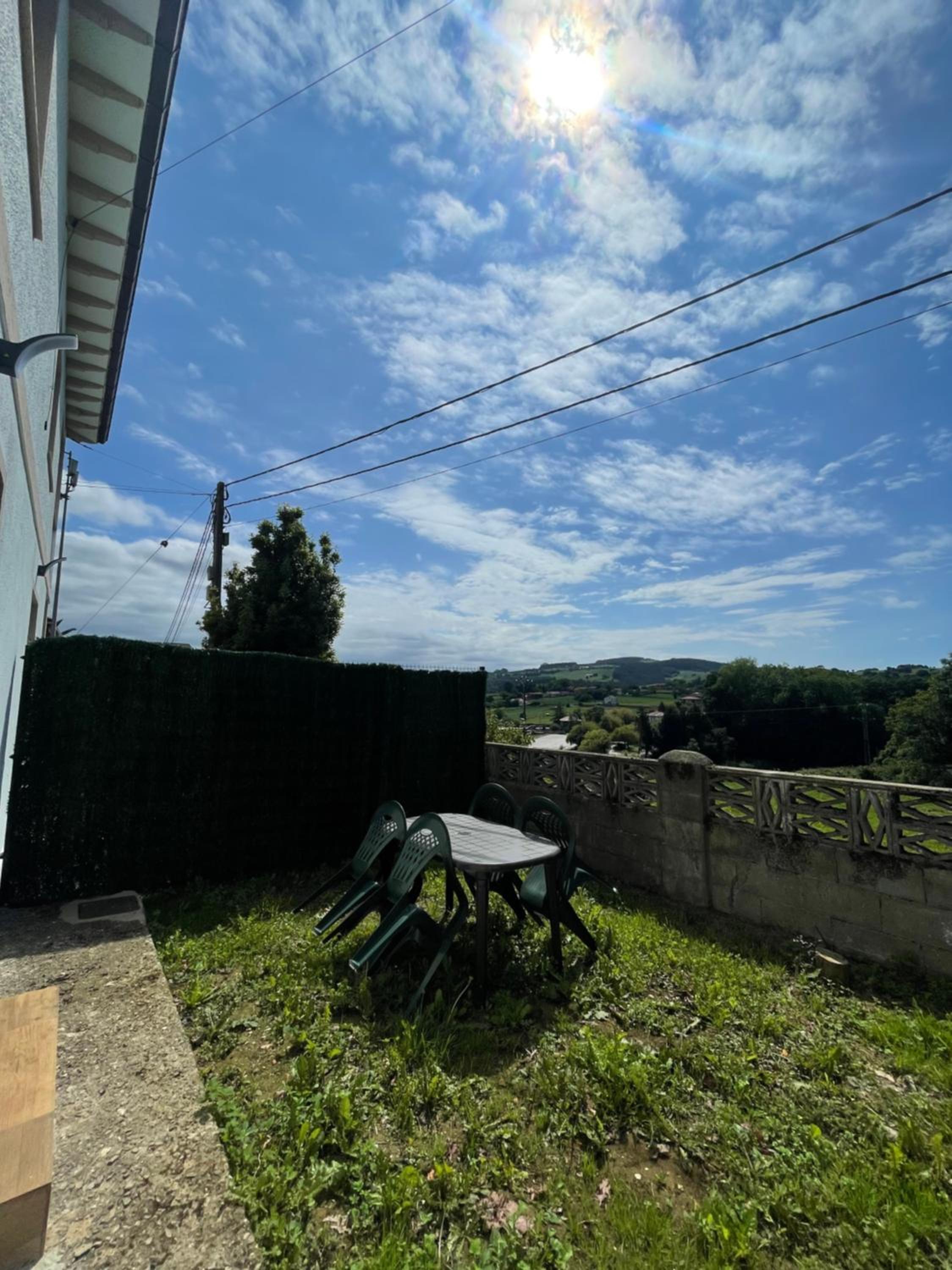 One-Bedroom Apartment with Garden photo 2