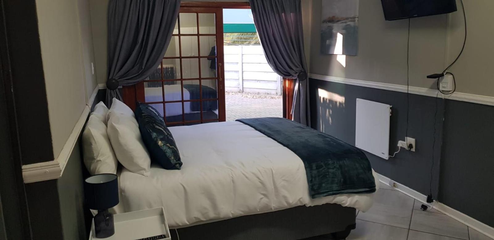 Deluxe Double Room with Shower photo 1