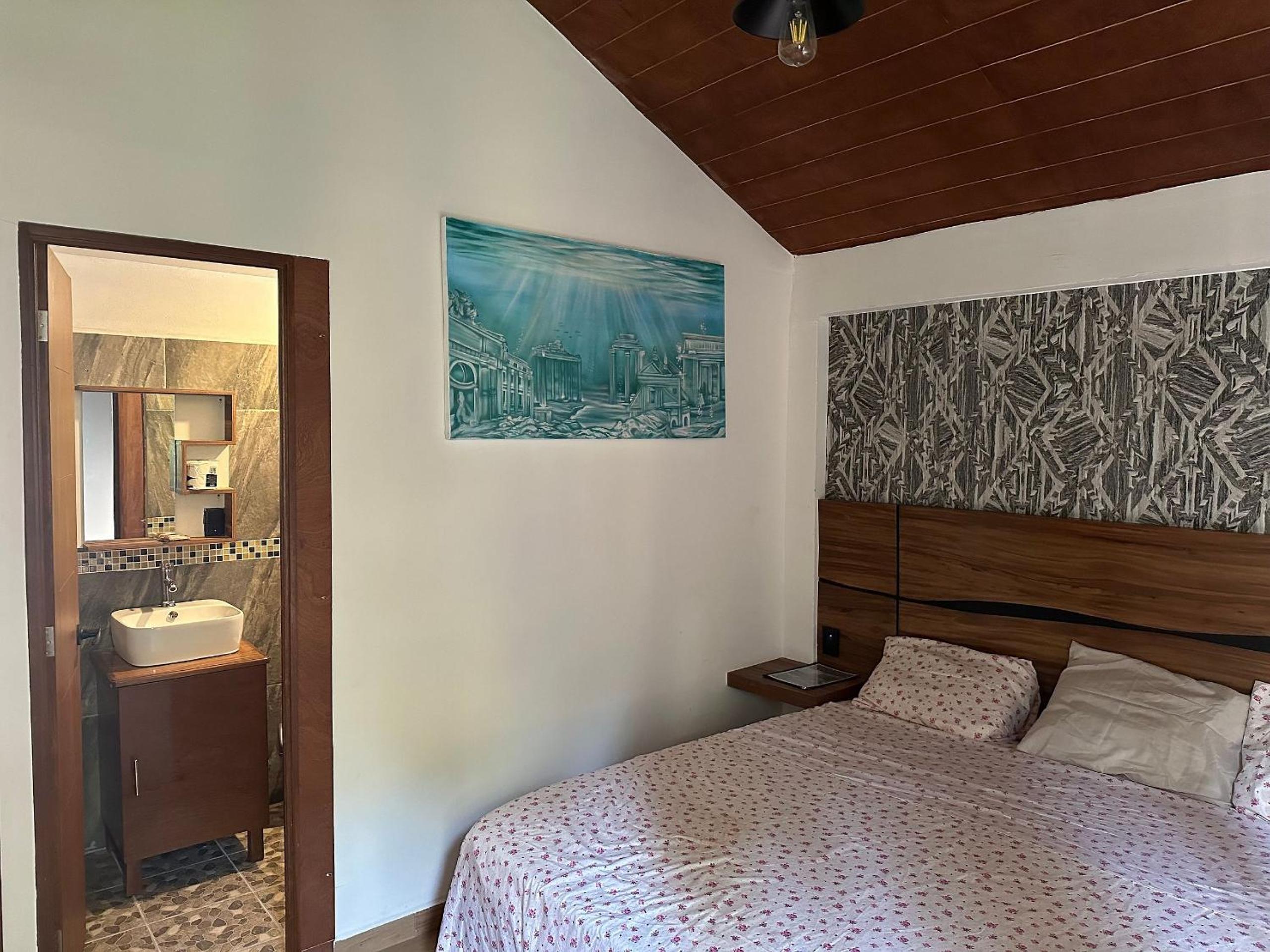 One-Bedroom Bungalow photo 2