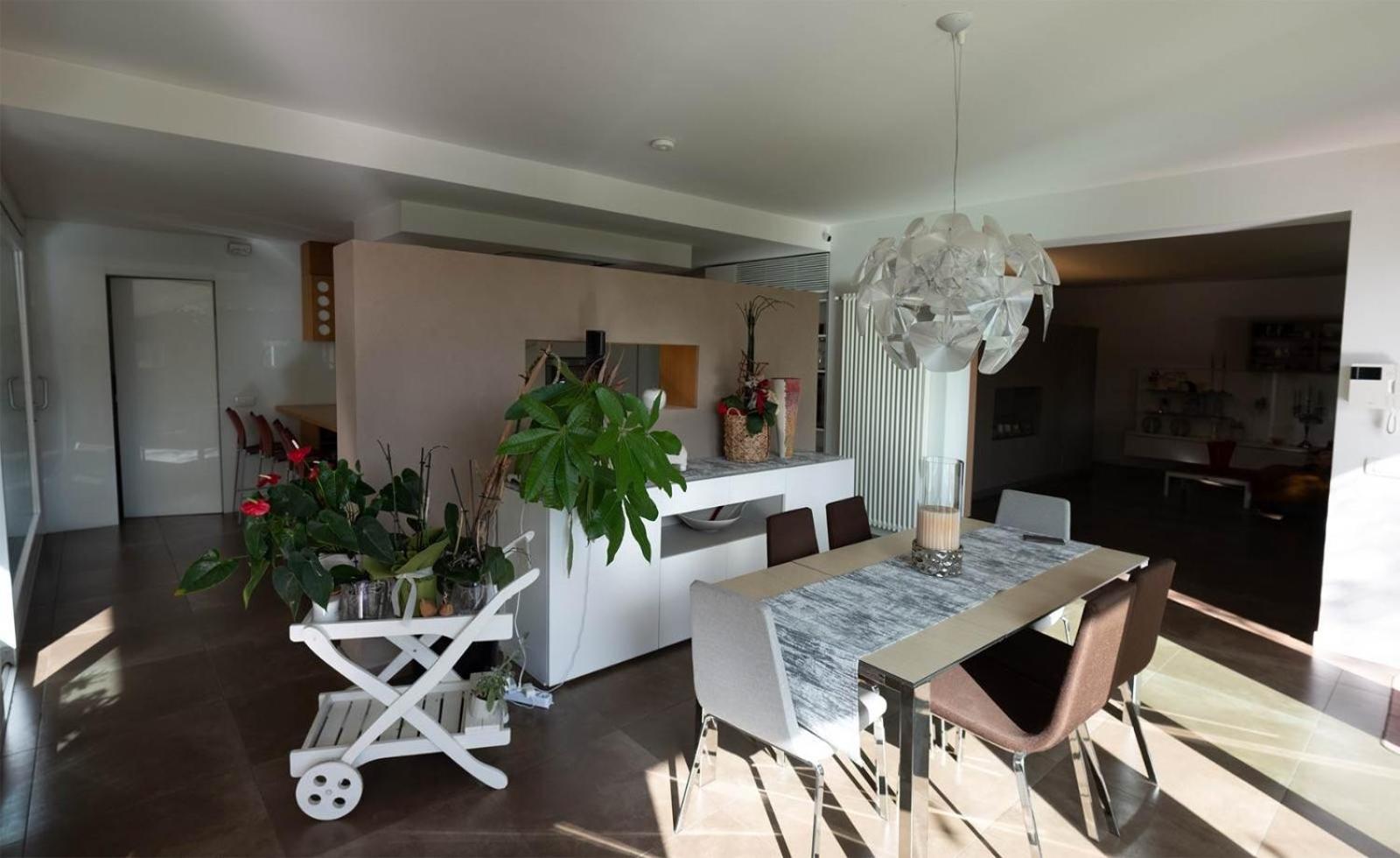 Villa photo 3