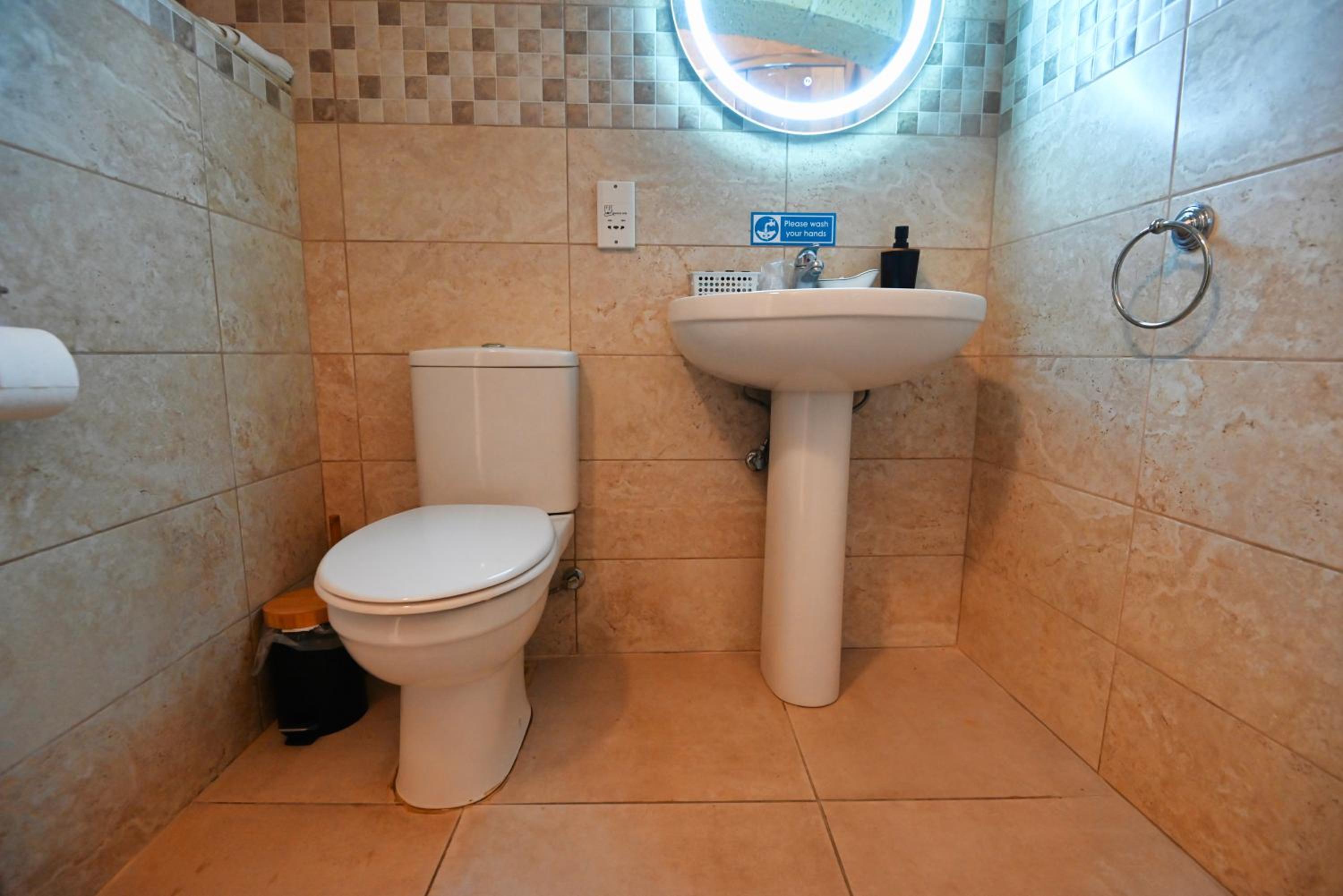 Single Room photo 3