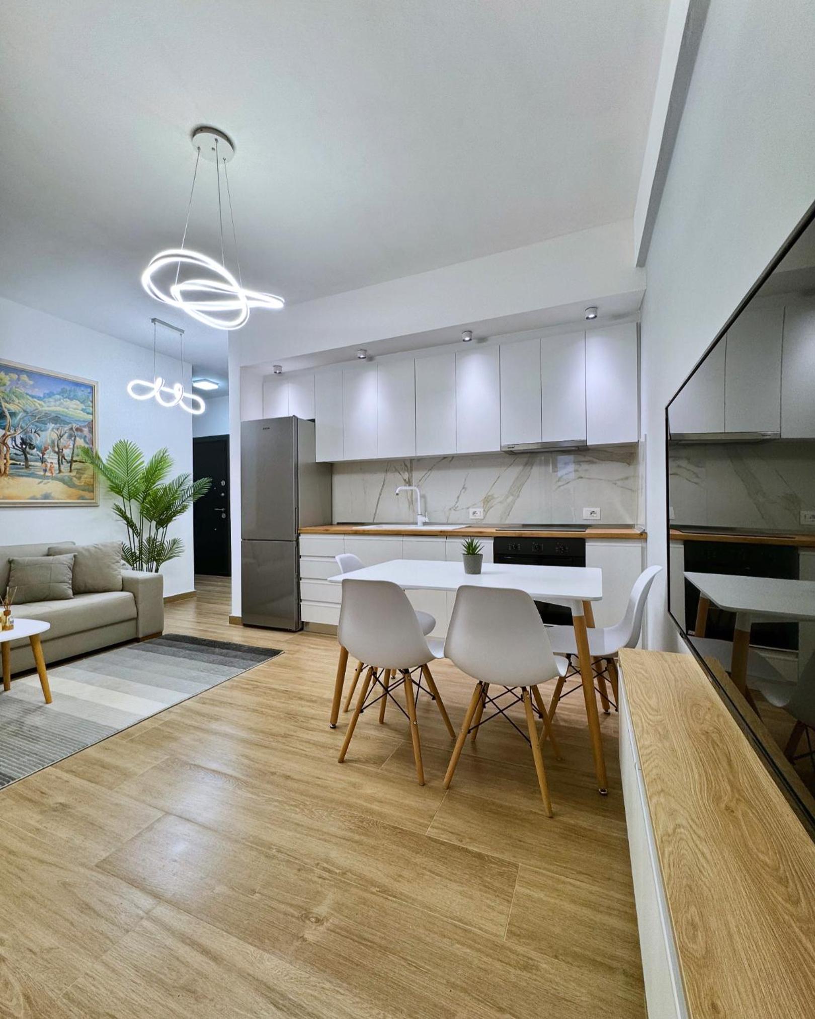 One-Bedroom Apartment - Sea Side
