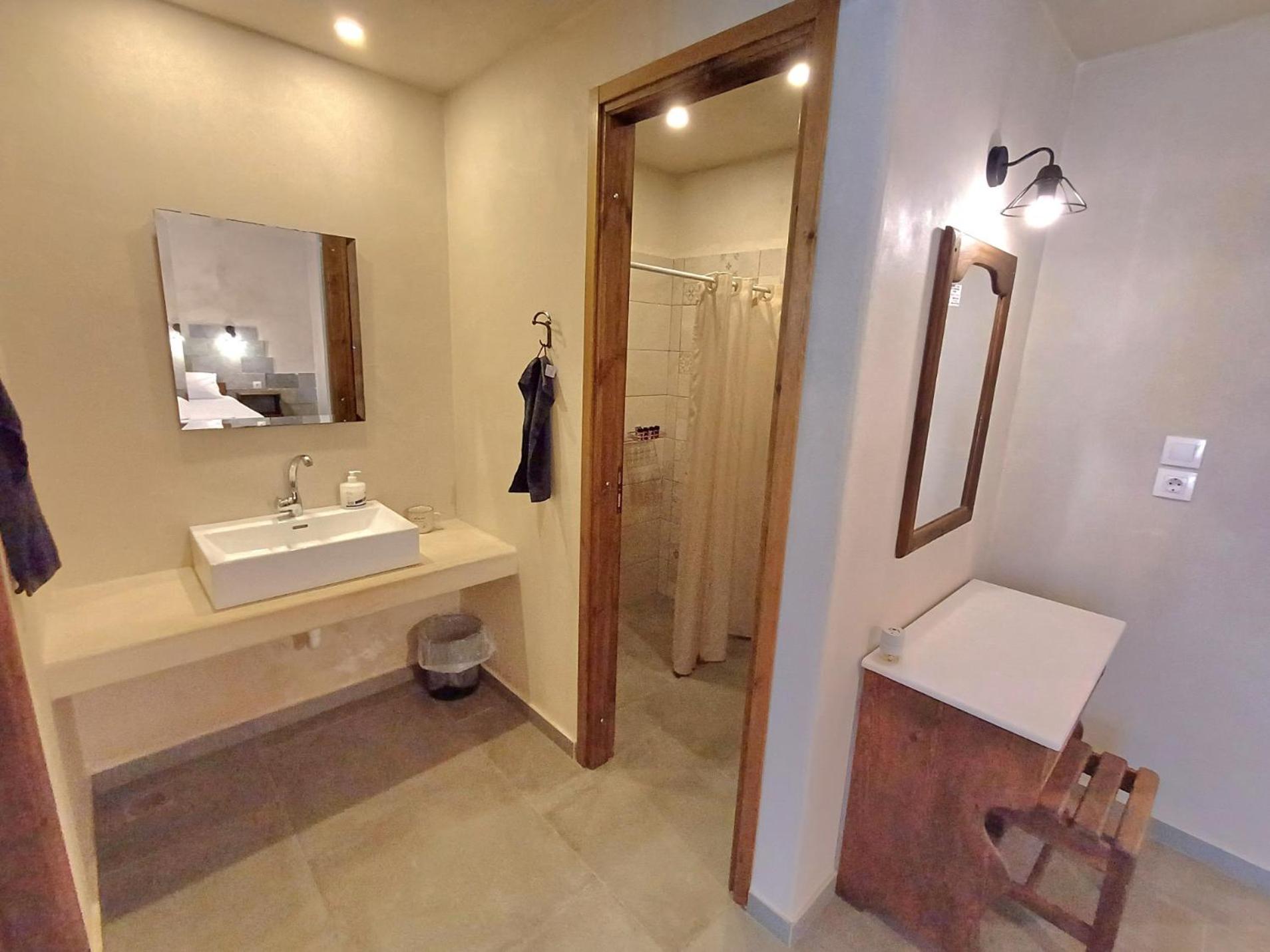 Apartment - Ground Floor photo 2