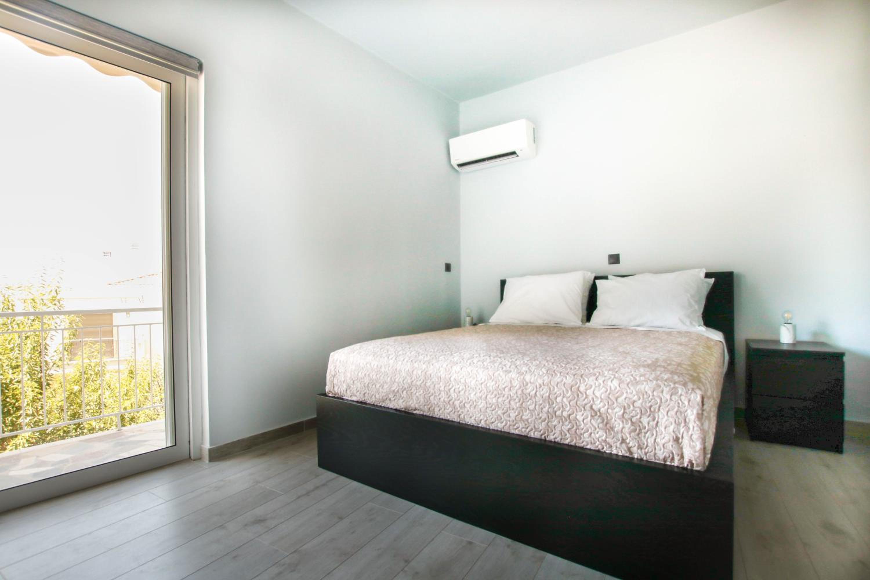 Two-Bedroom House photo 3