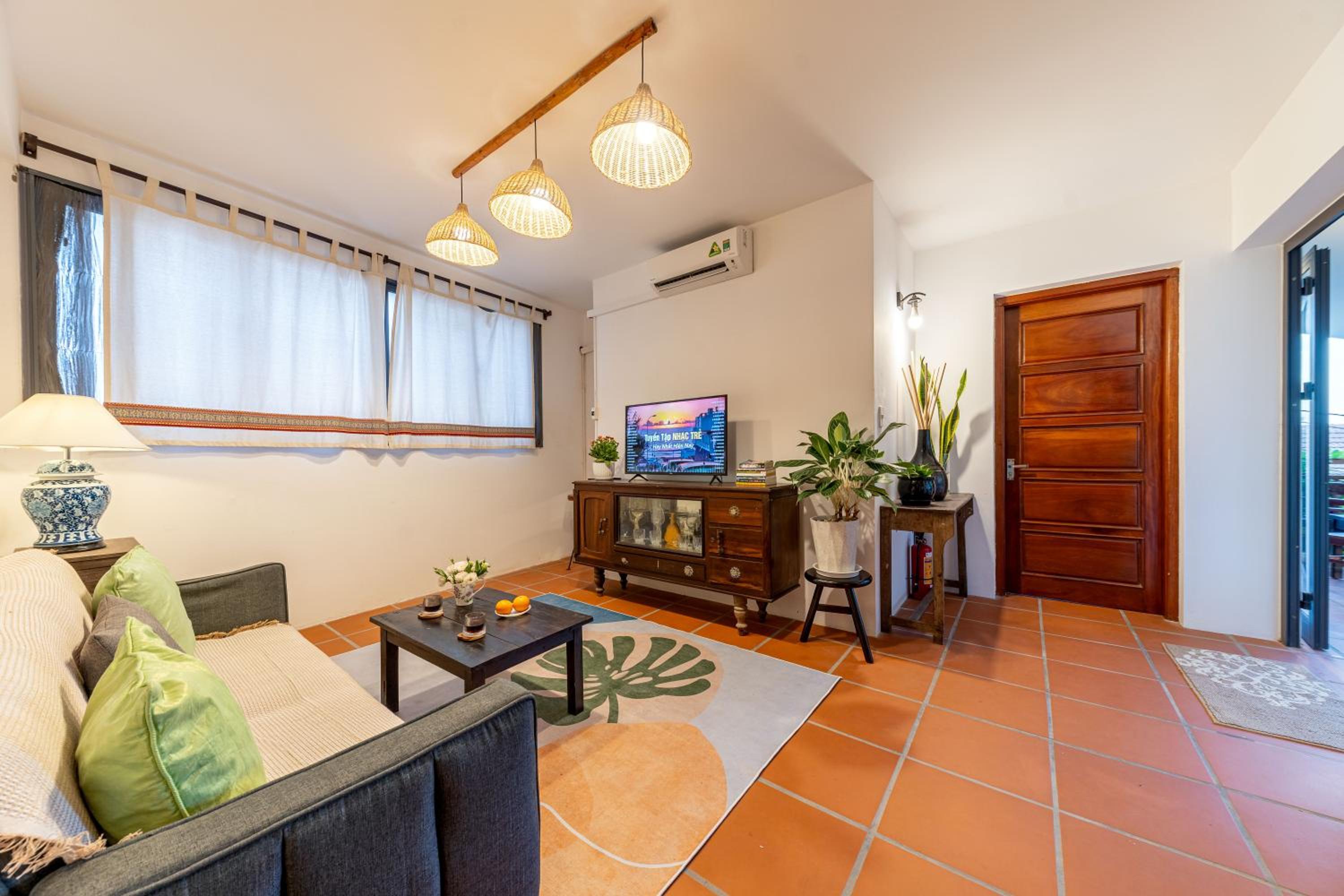 Villa photo 1
