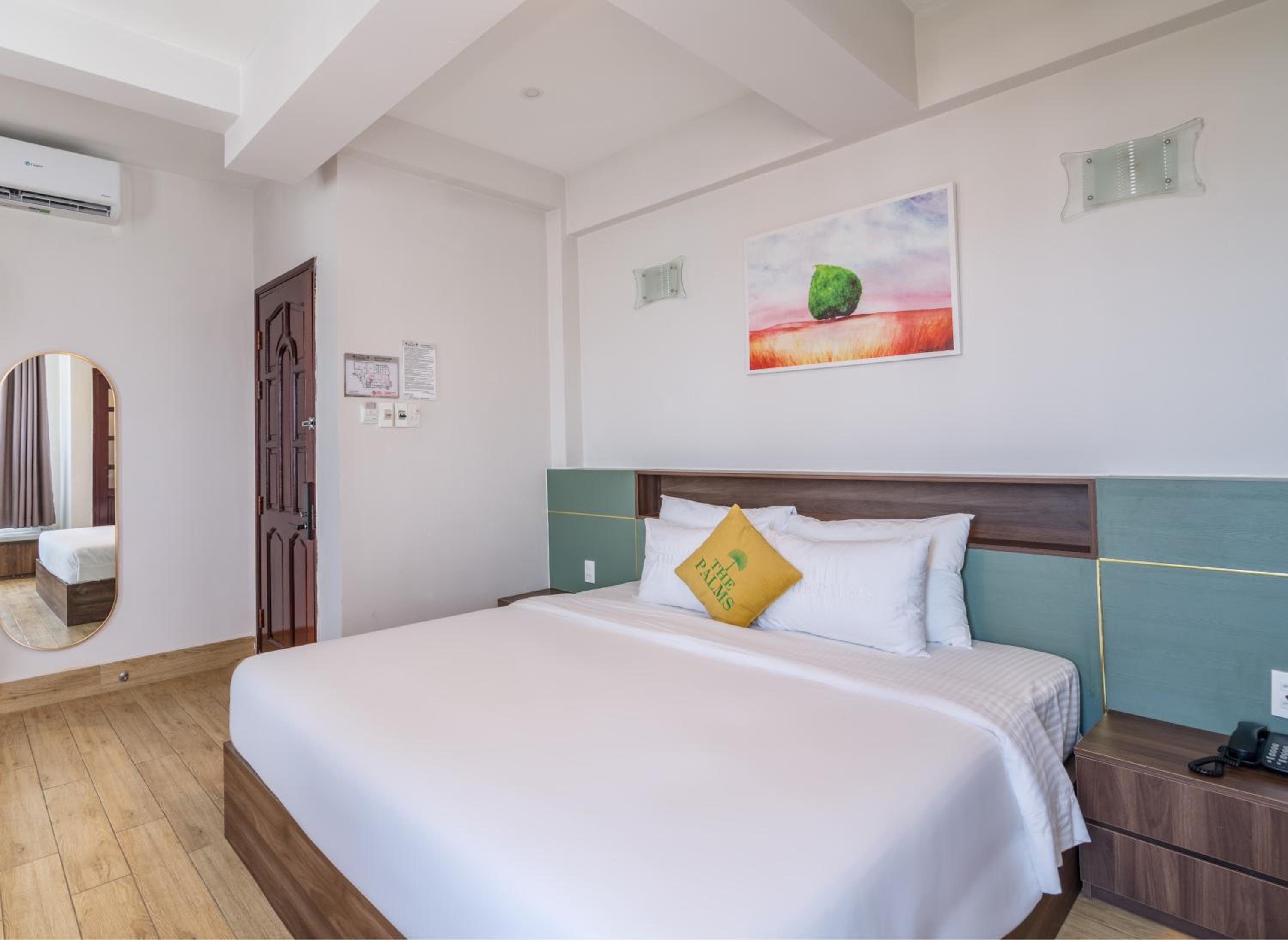 Deluxe Room - Photo 12
