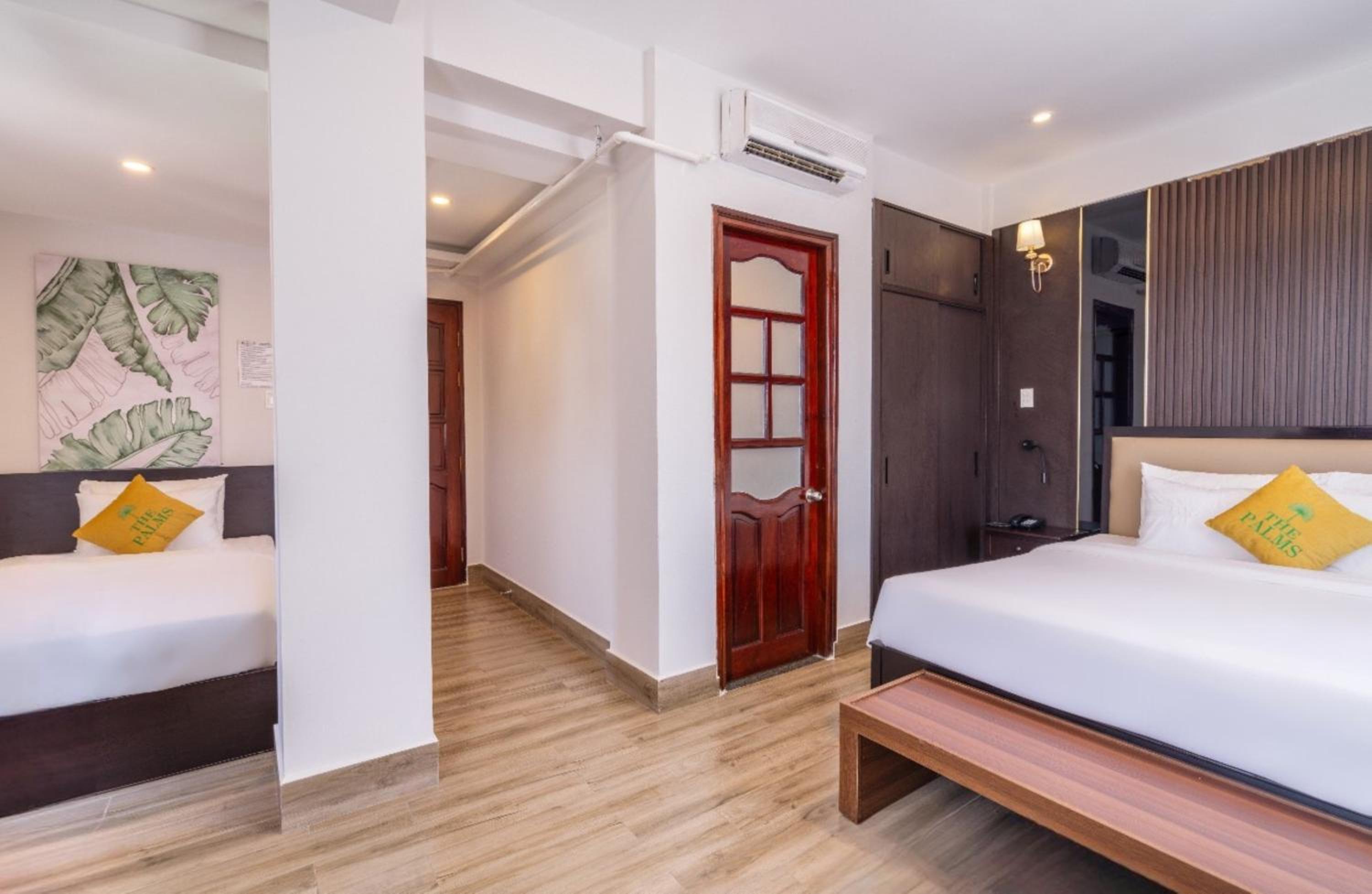 Deluxe Room - Photo 16