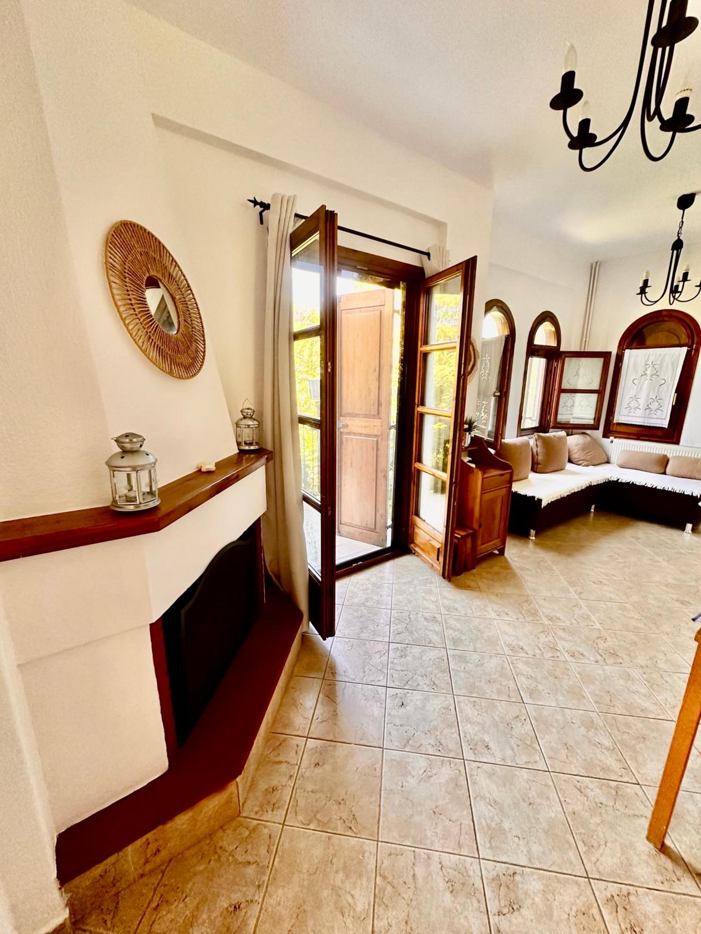 Three-Bedroom Villa photo 1