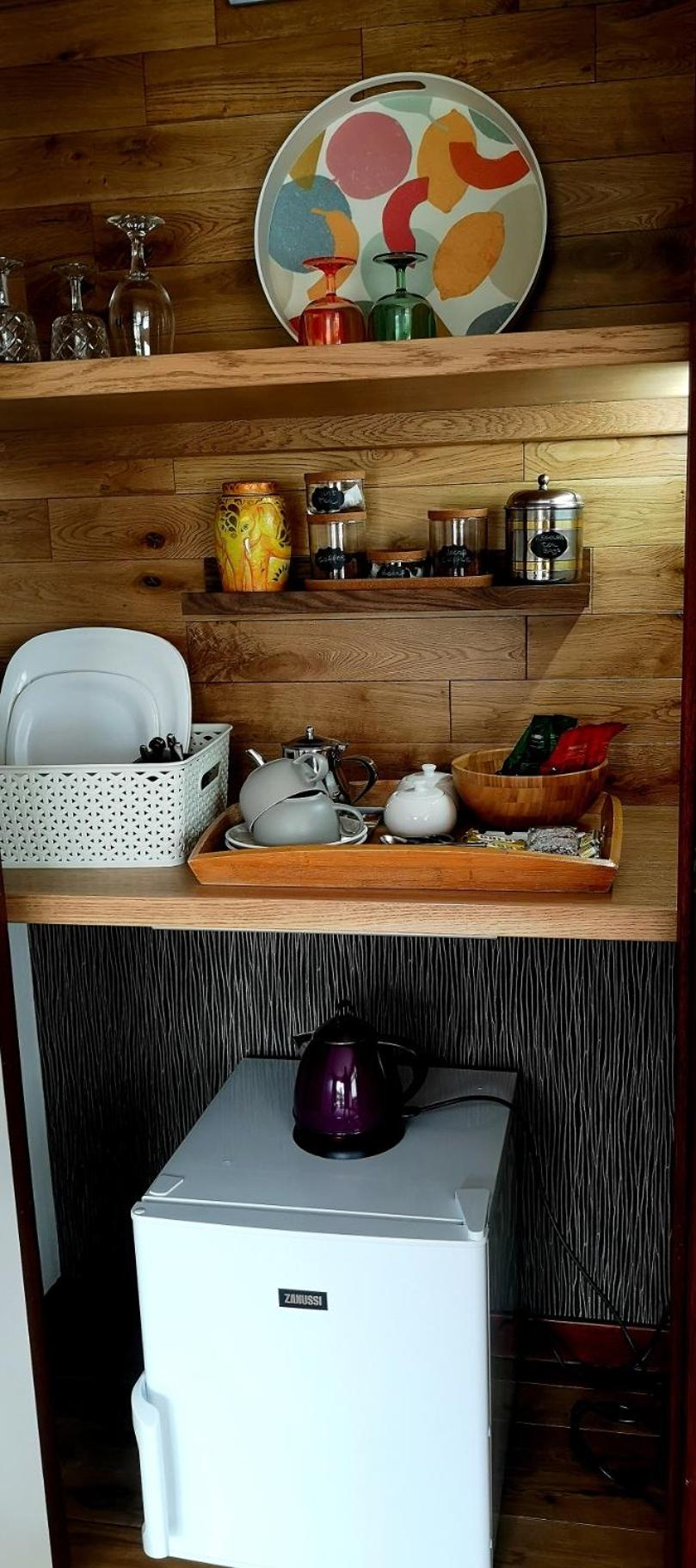 Suite - Photo 9