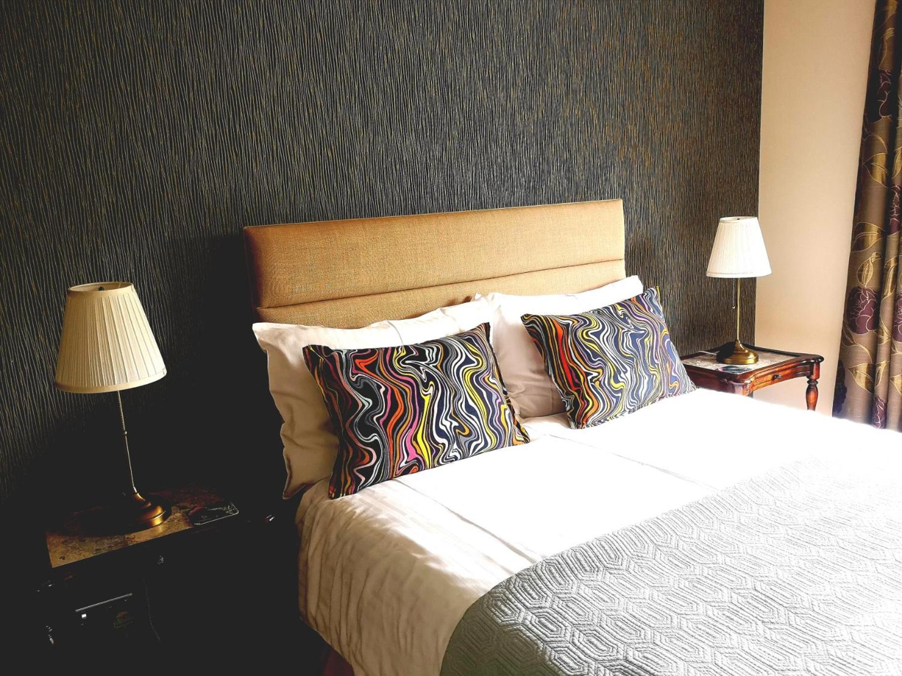 Suite - Photo 12
