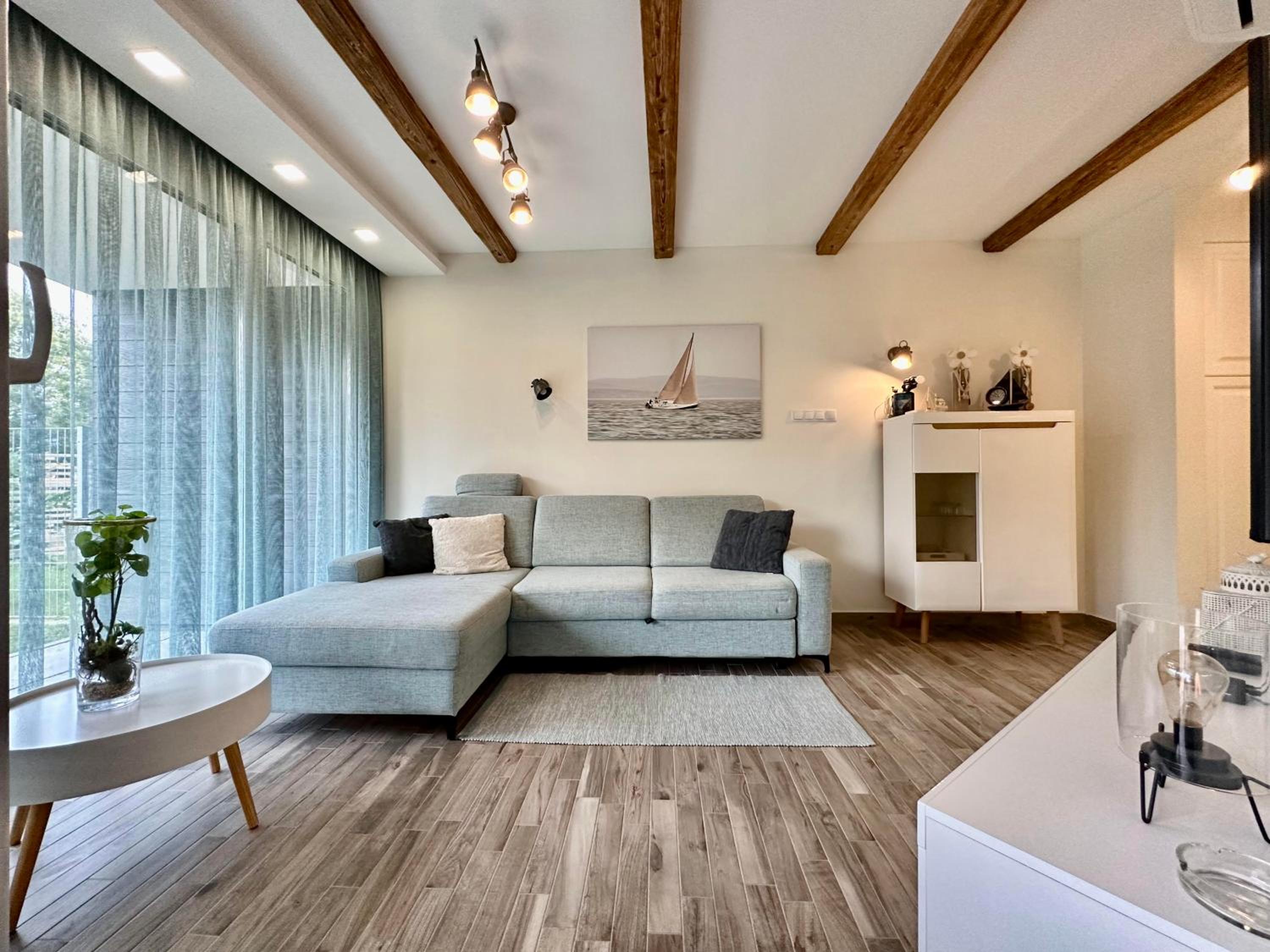 One-Bedroom Apartment with Garden photo 3