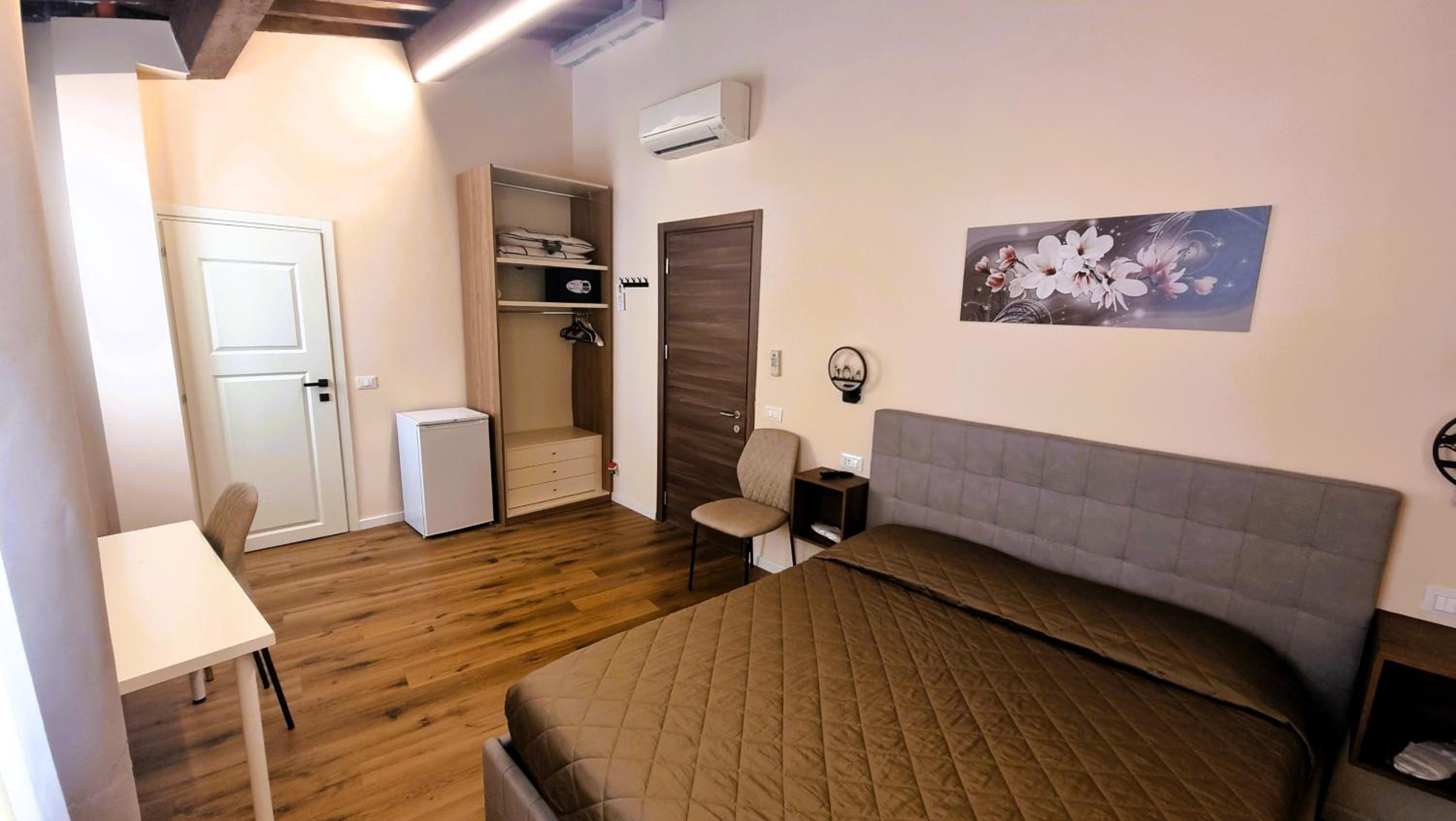 Double Room photo 3