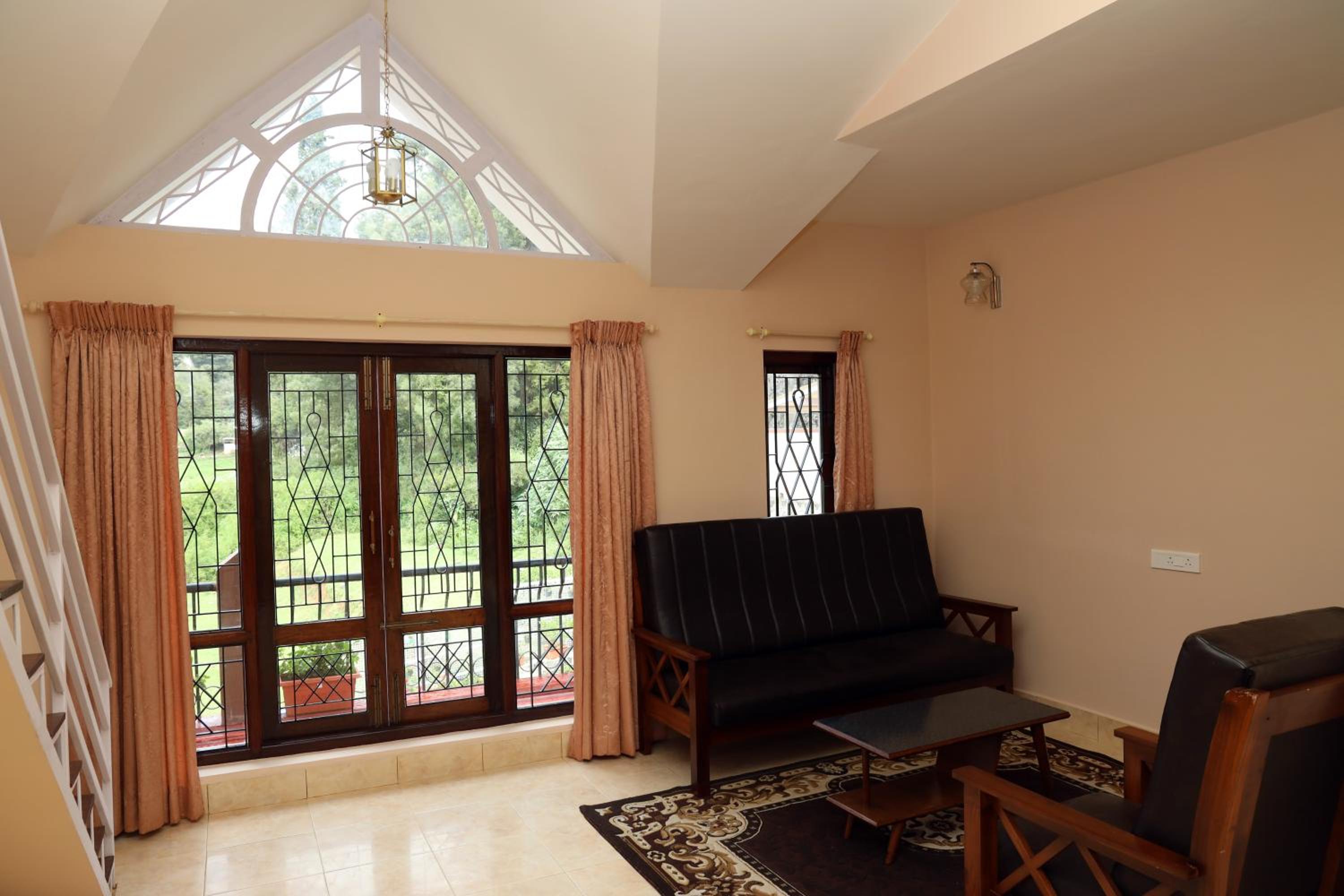 Four-Bedroom House photo 2