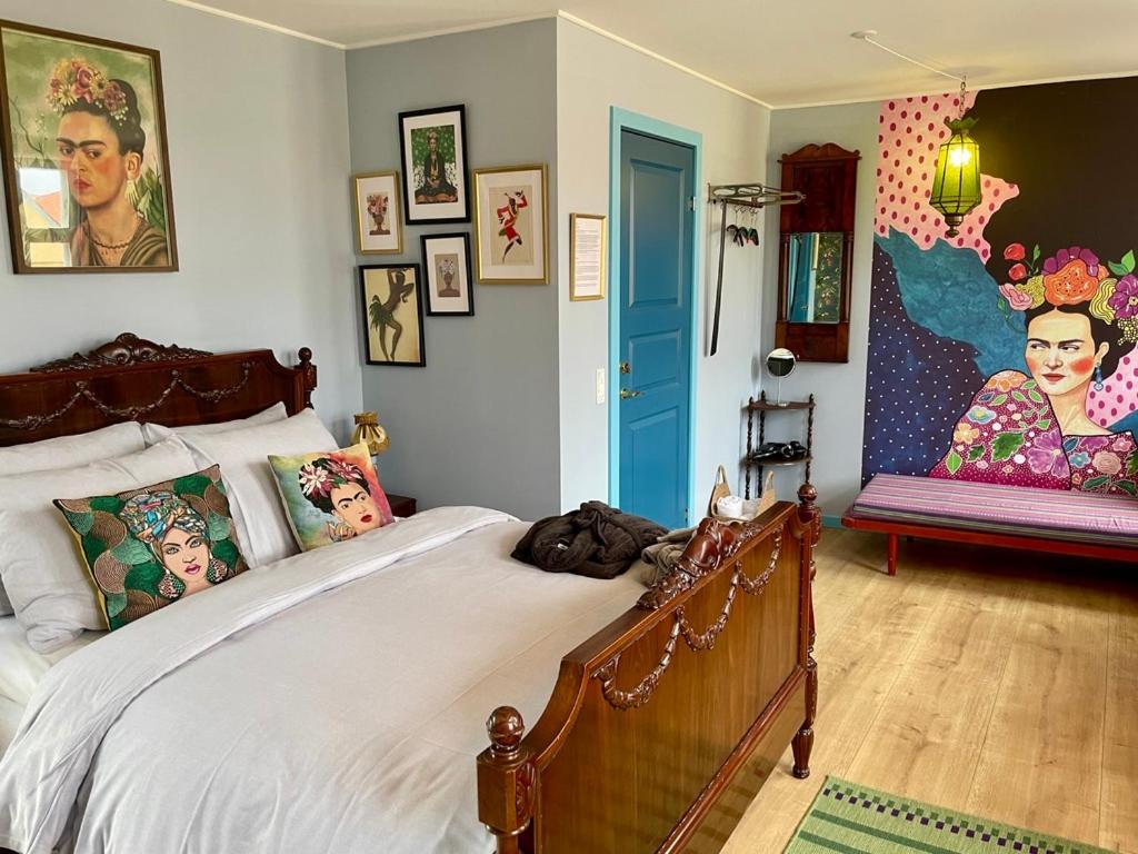 Deluxe Queen Room photo 1