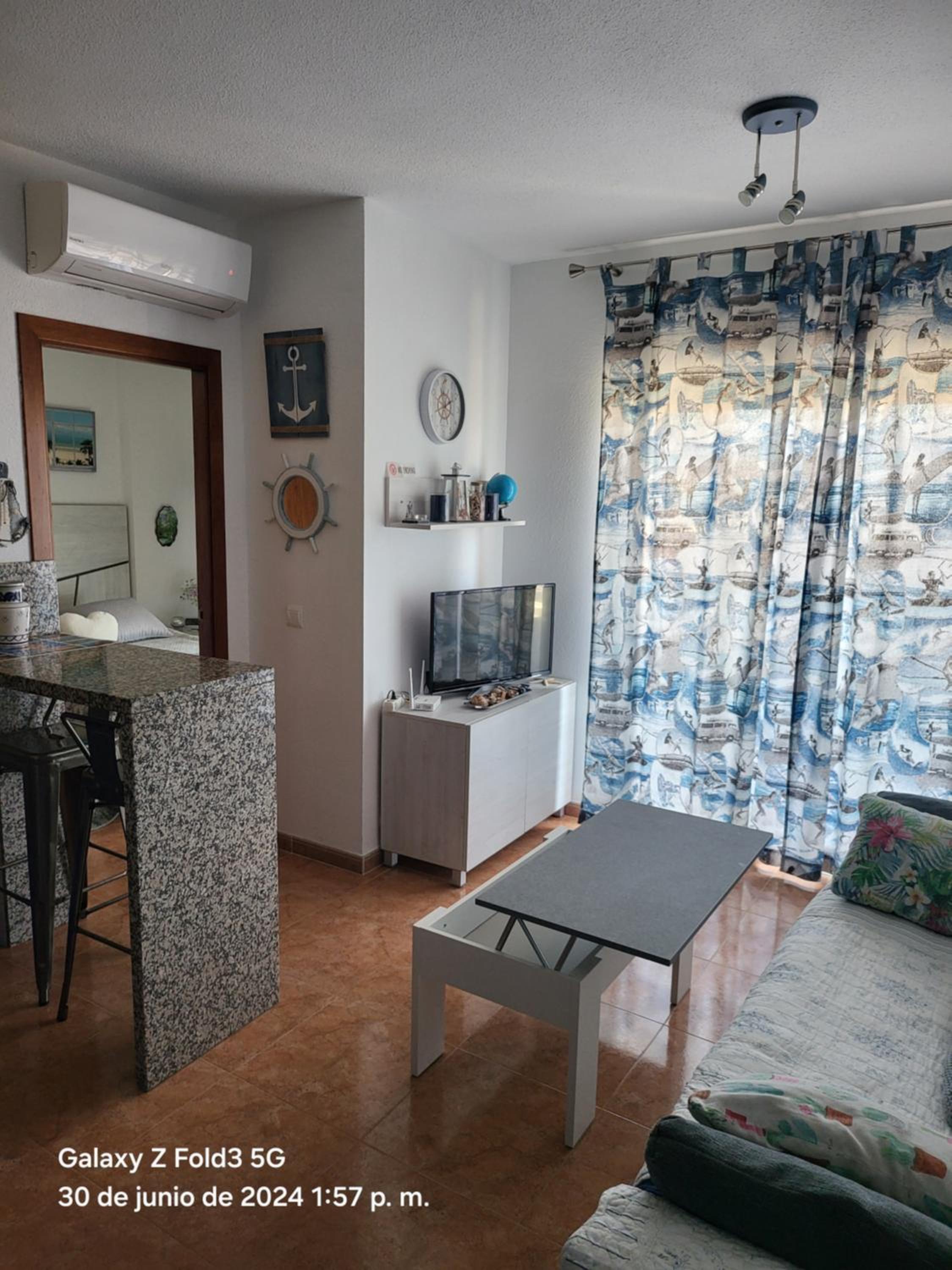 One-Bedroom Apartment photo 2