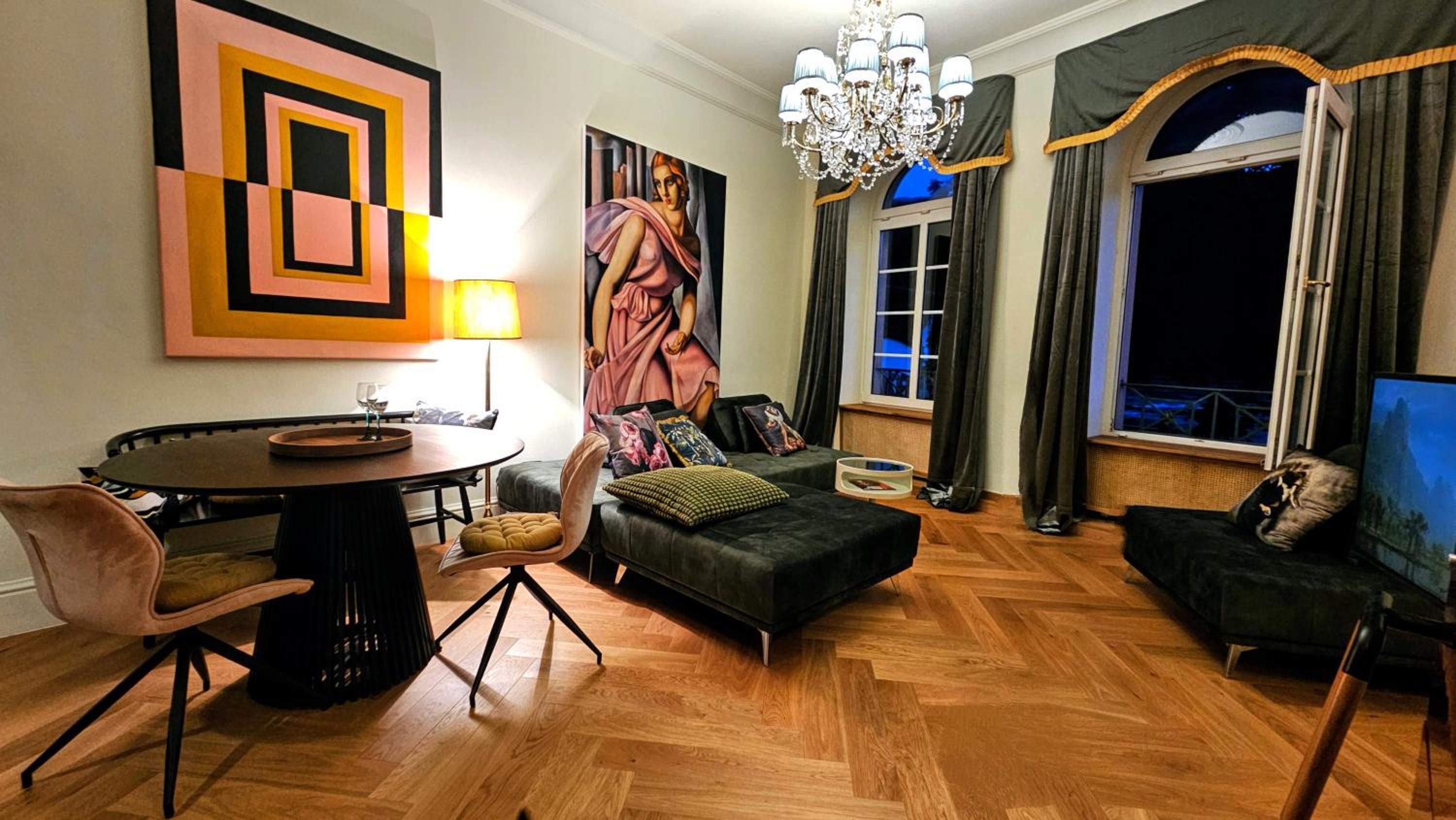 One-Bedroom Apartment With River View