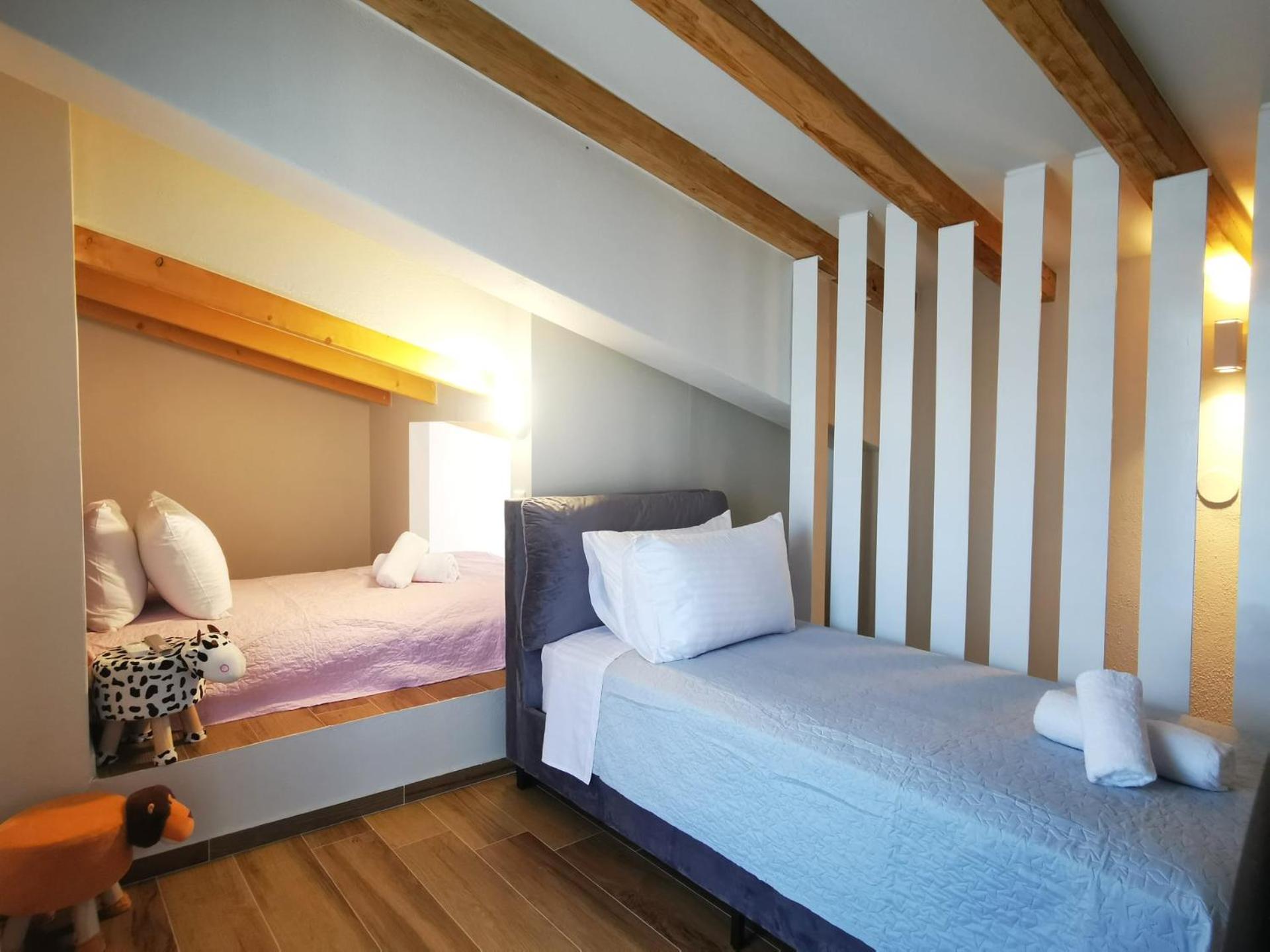 Deluxe Suite with Sea View