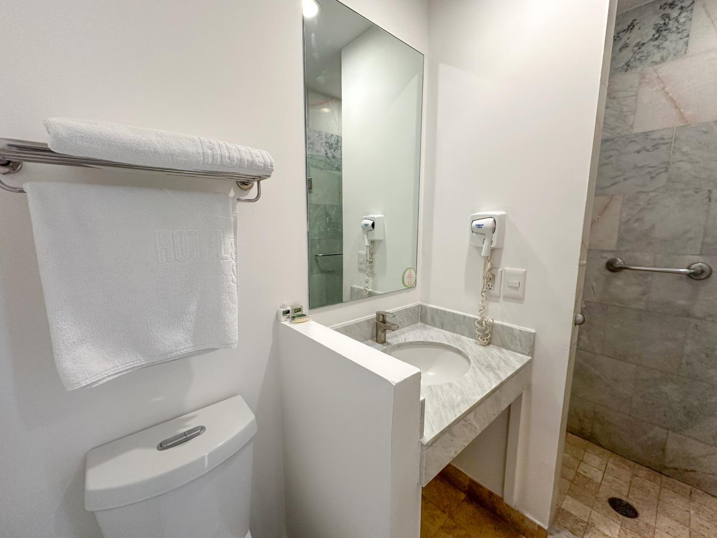 Single Room photo 2