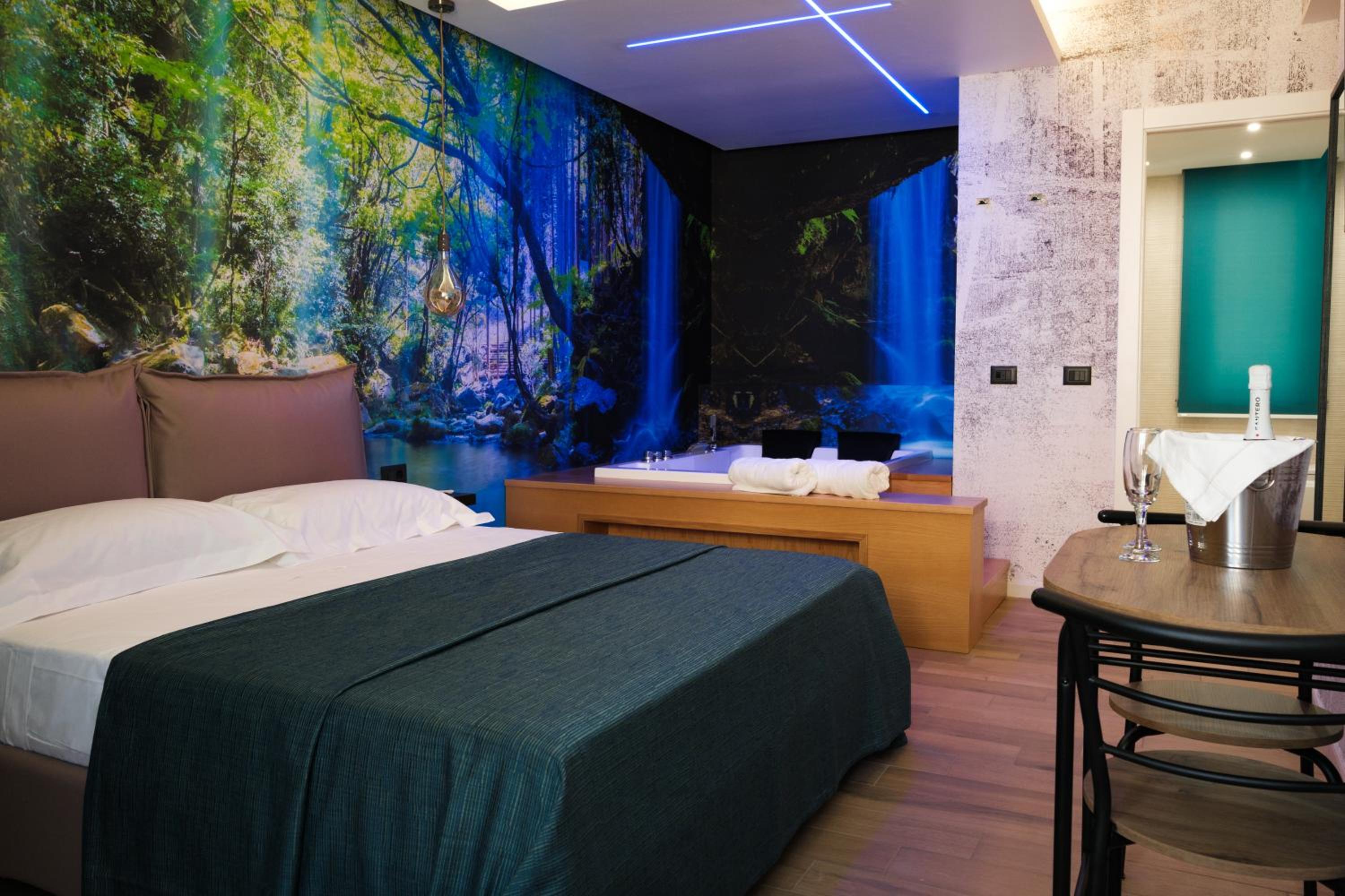 King Room with Spa Bath
