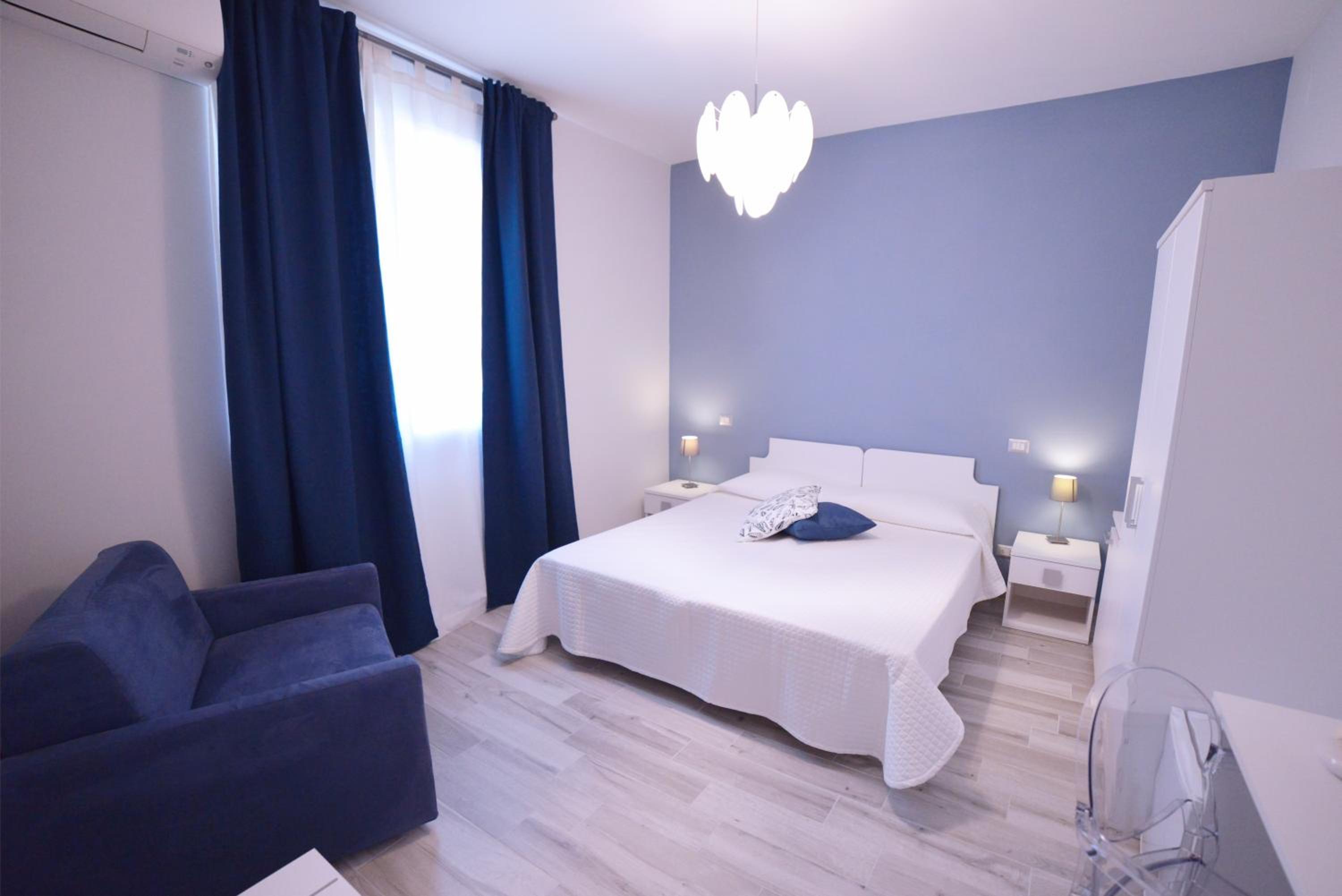 Double Room - Photo 2