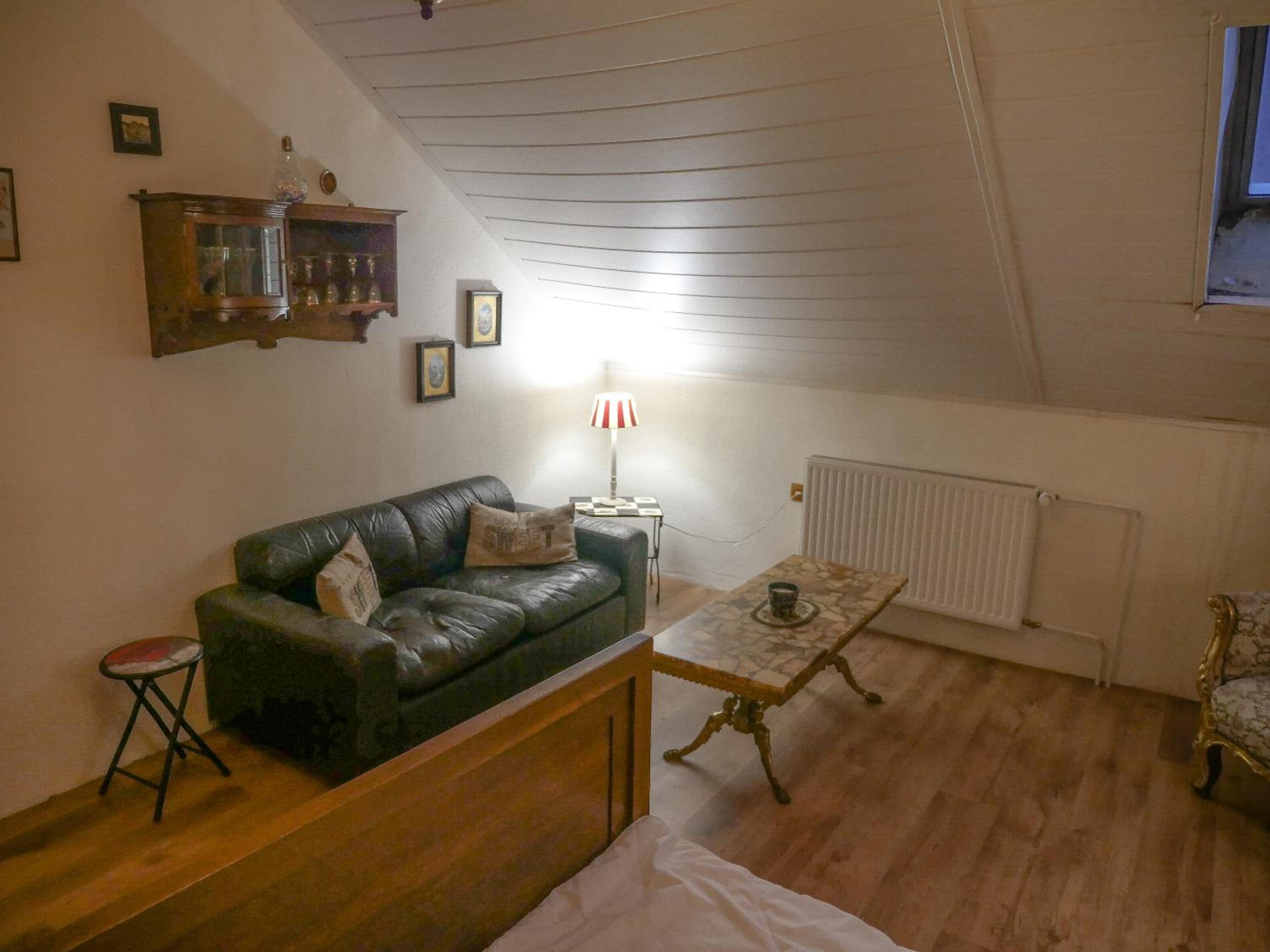 Budget Double Room photo 3