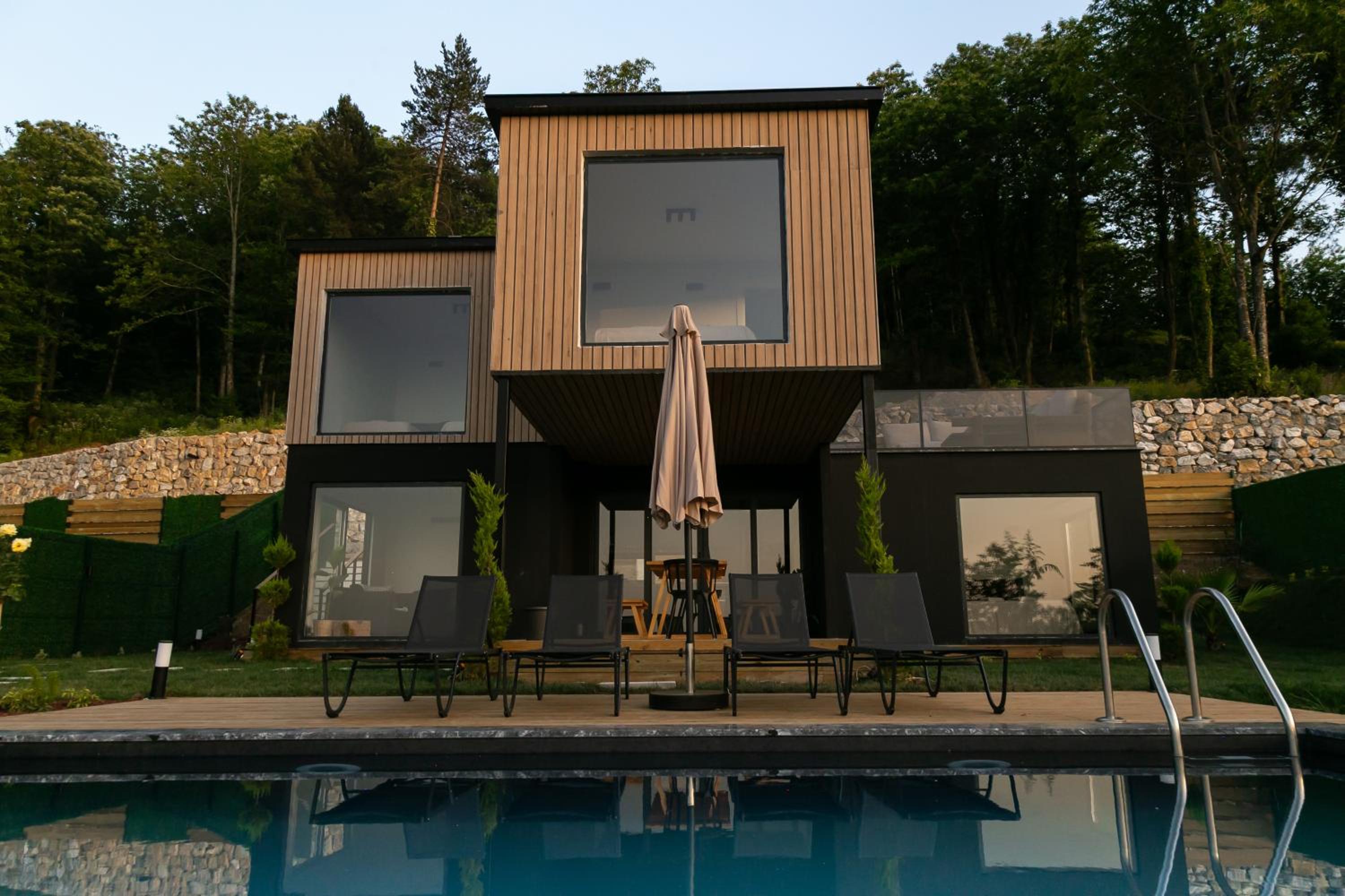Three-Bedroom Villa photo 2