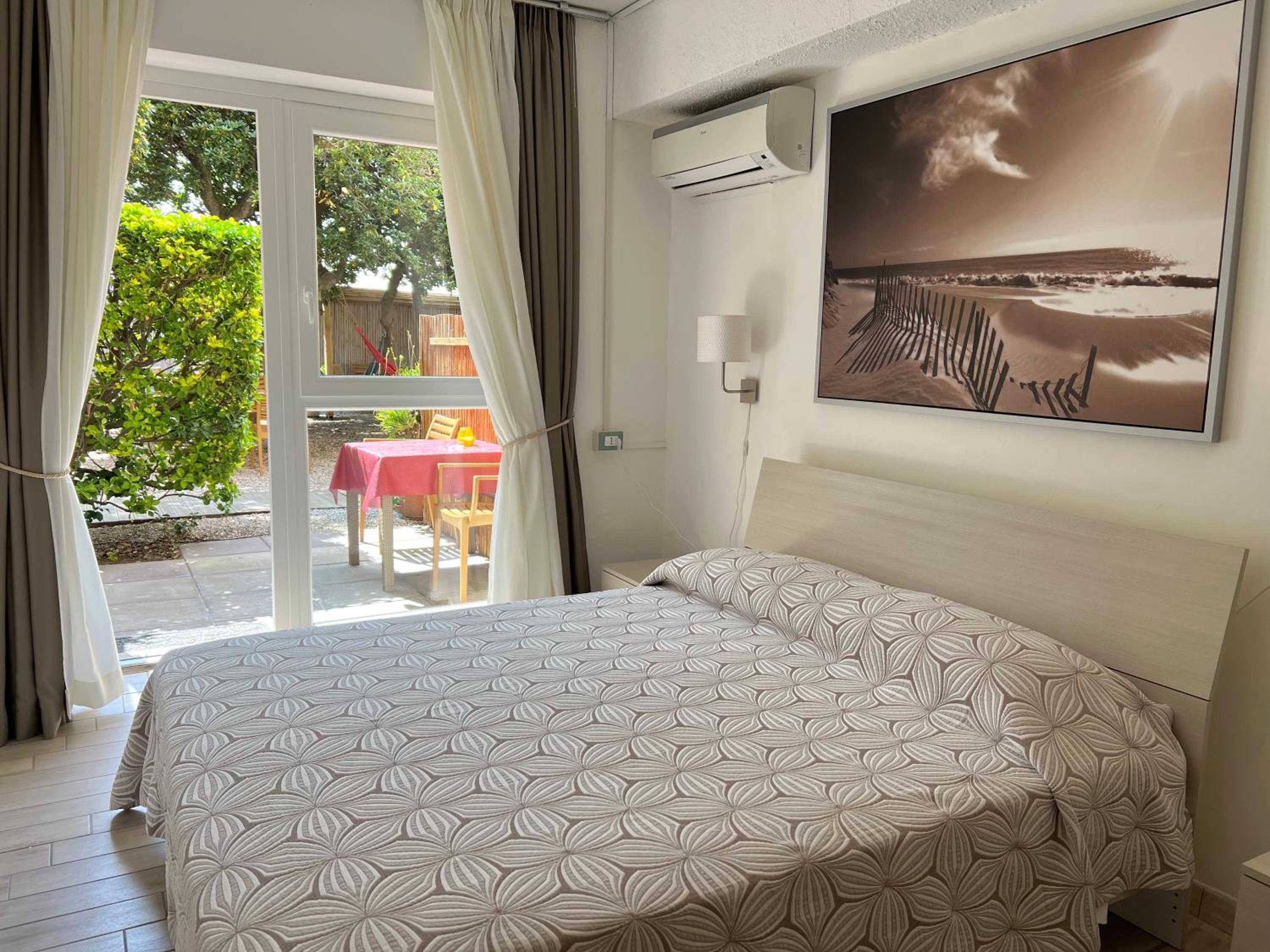 Double Room - Sea Side photo 1