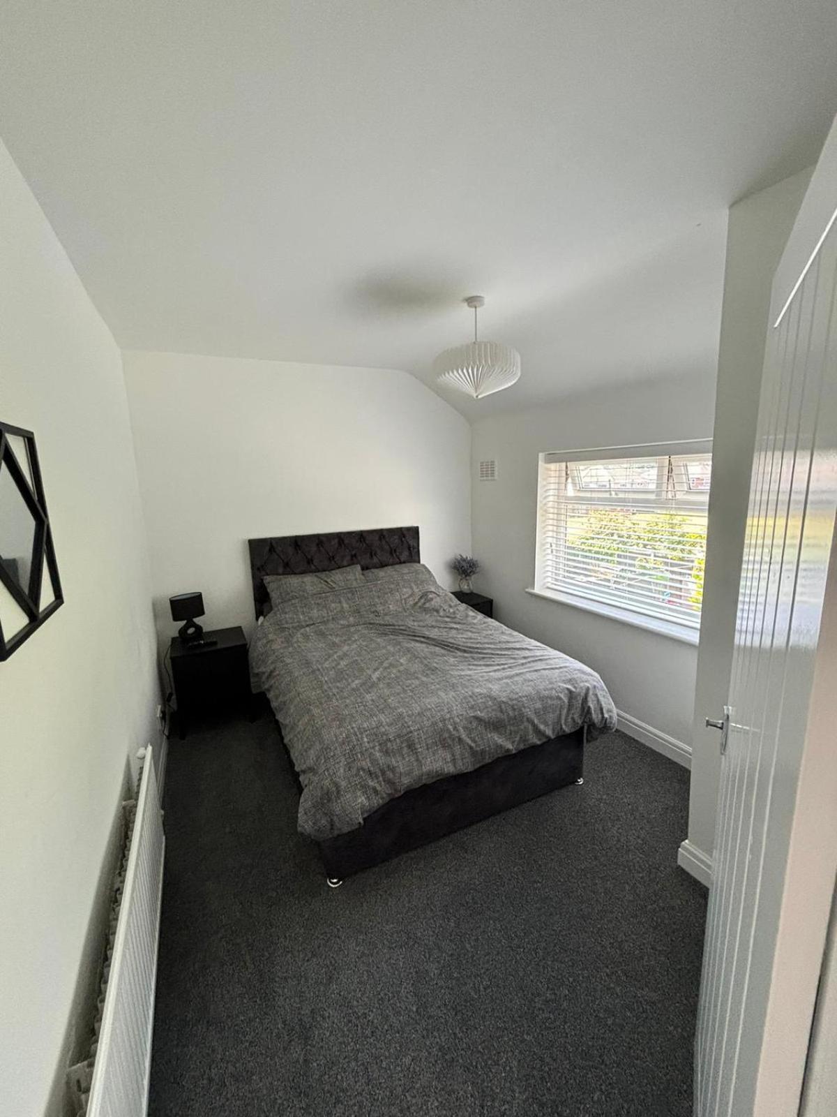 Three-Bedroom Apartment photo 1