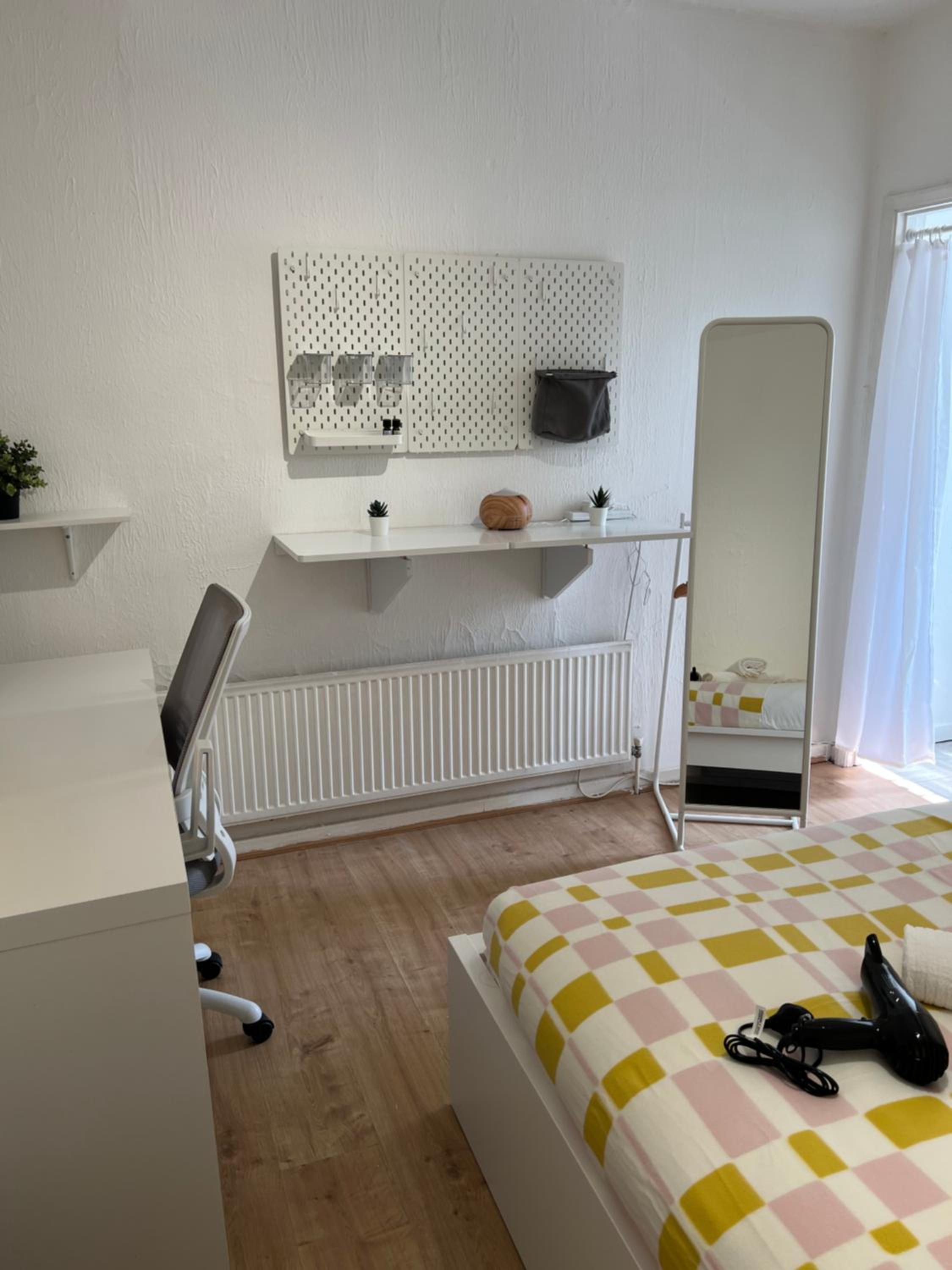 Double Room with Private Bathroom photo 2