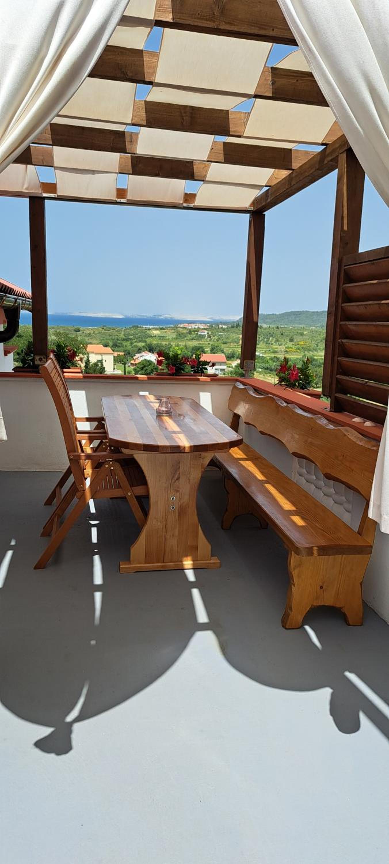 Apartment with Sea View - Photo 14
