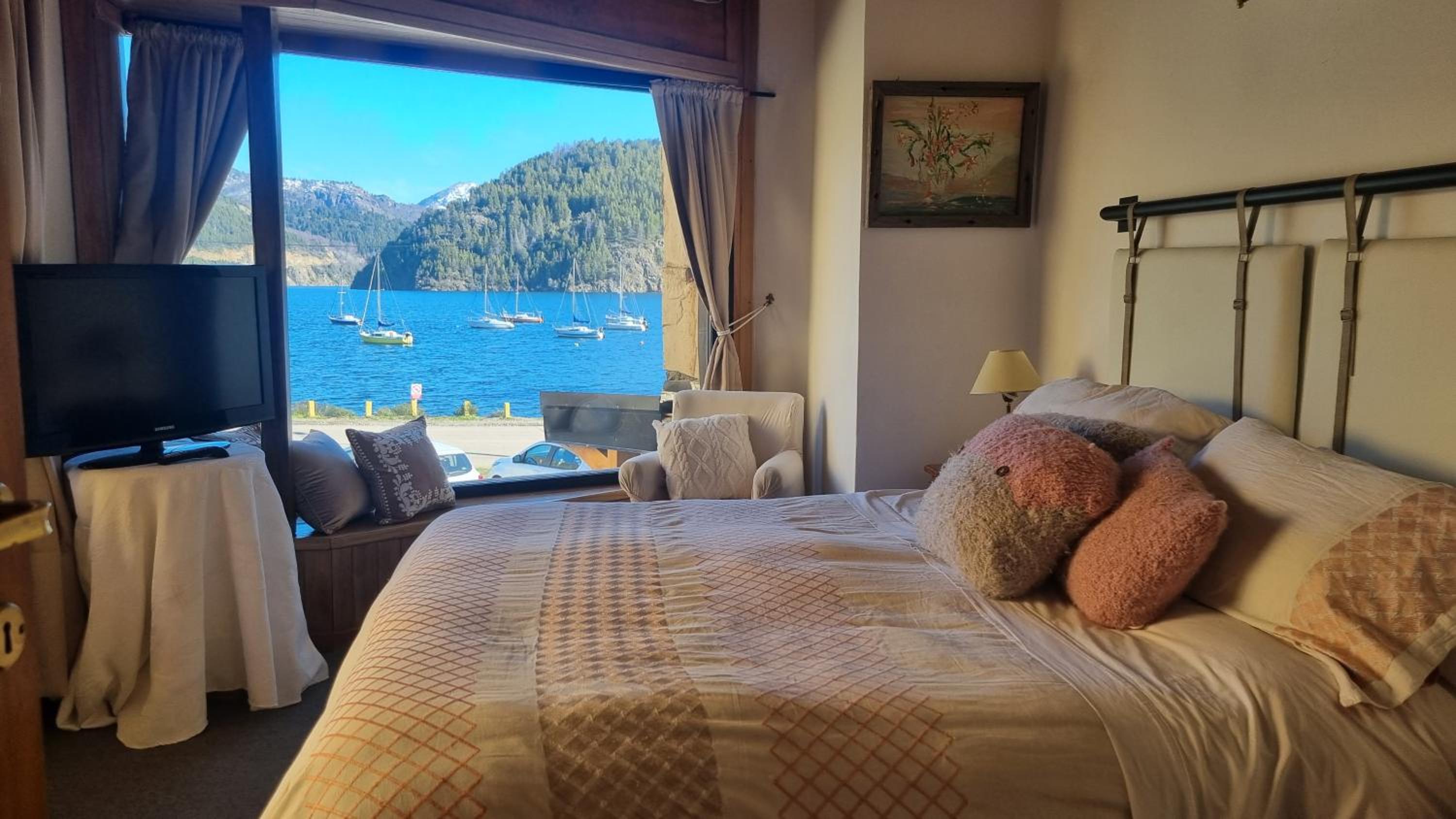 Cabin With Lake View photo 1