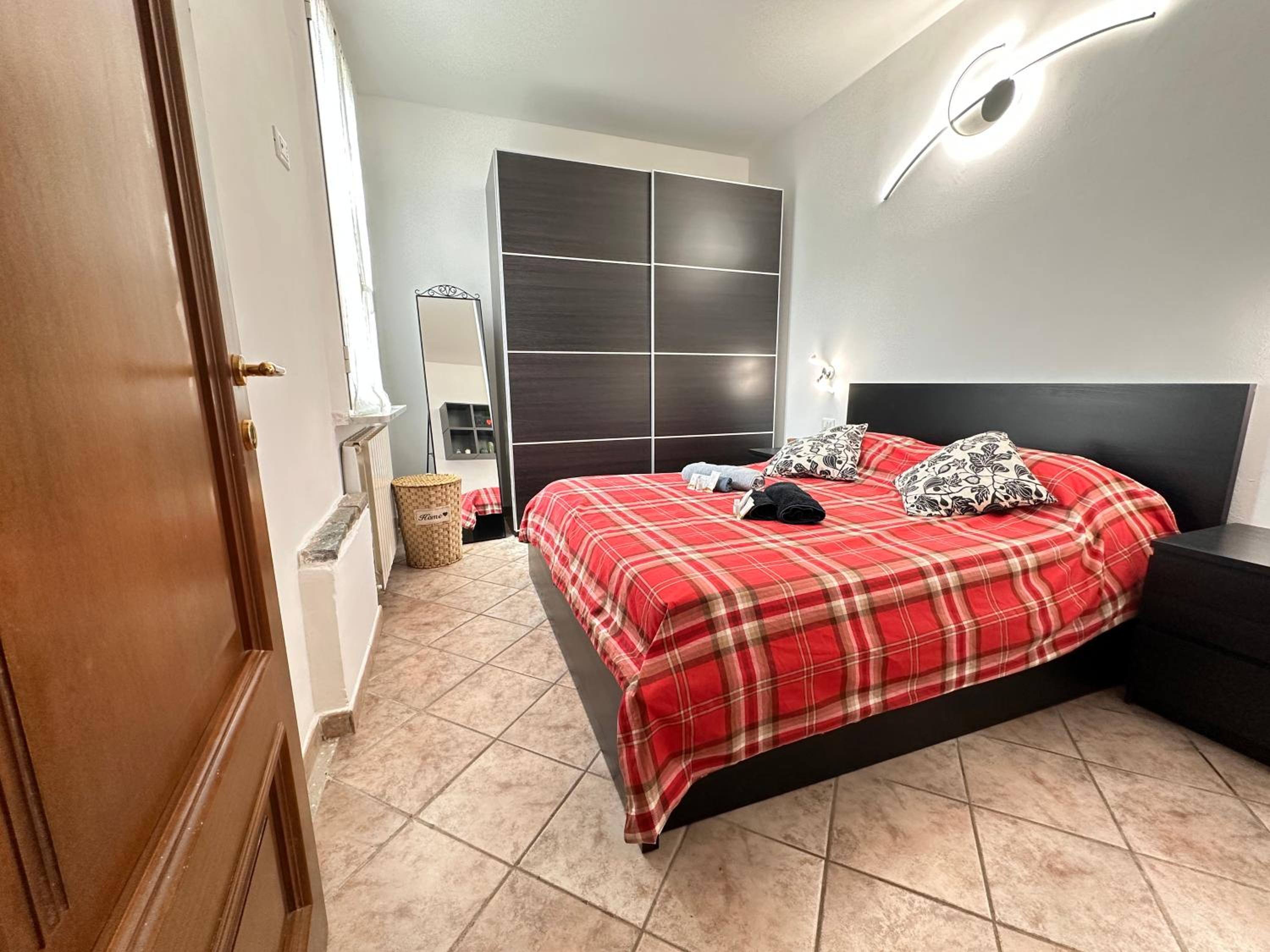 One-Bedroom House photo 1