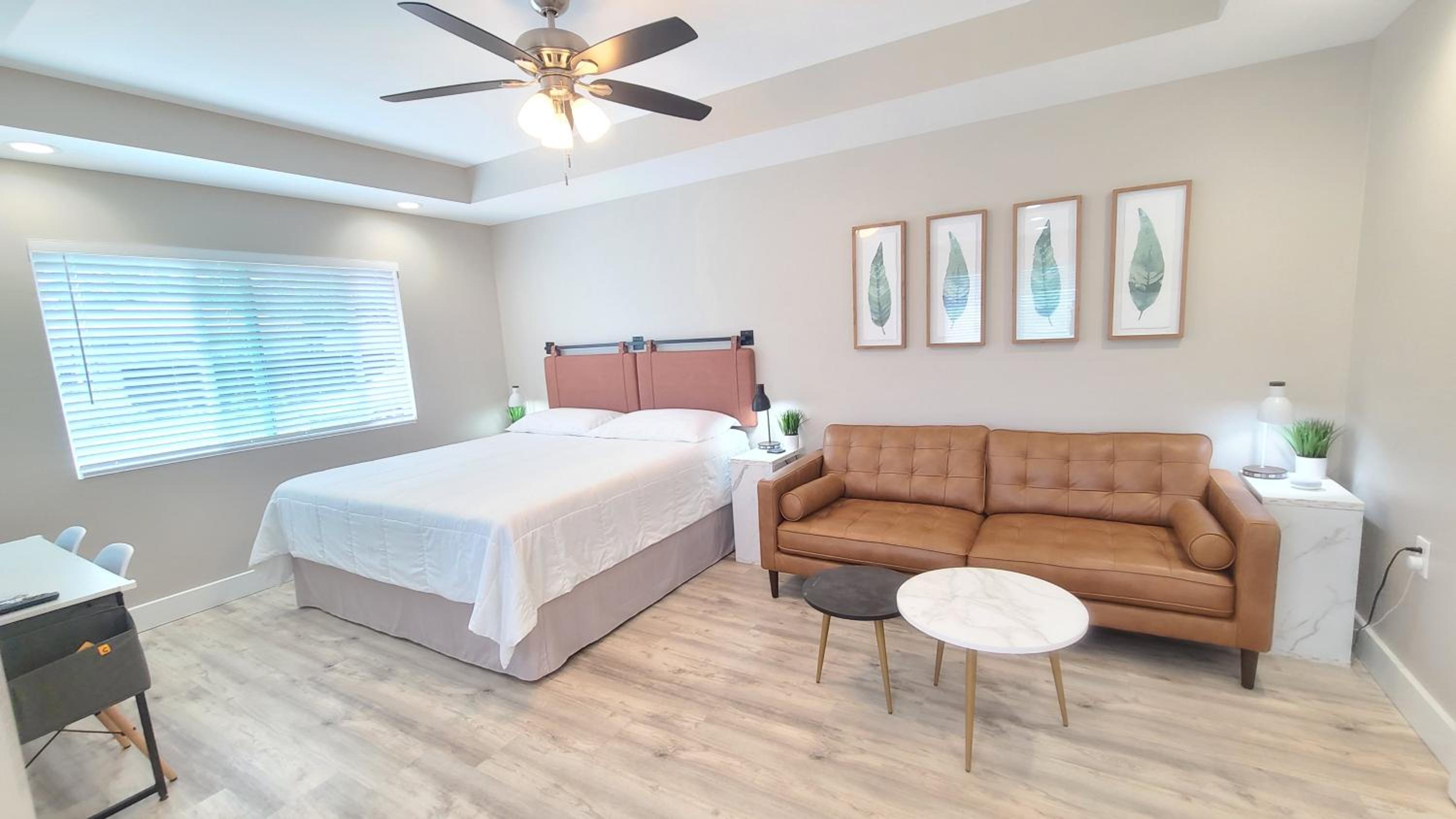 One-Bedroom House photo 1