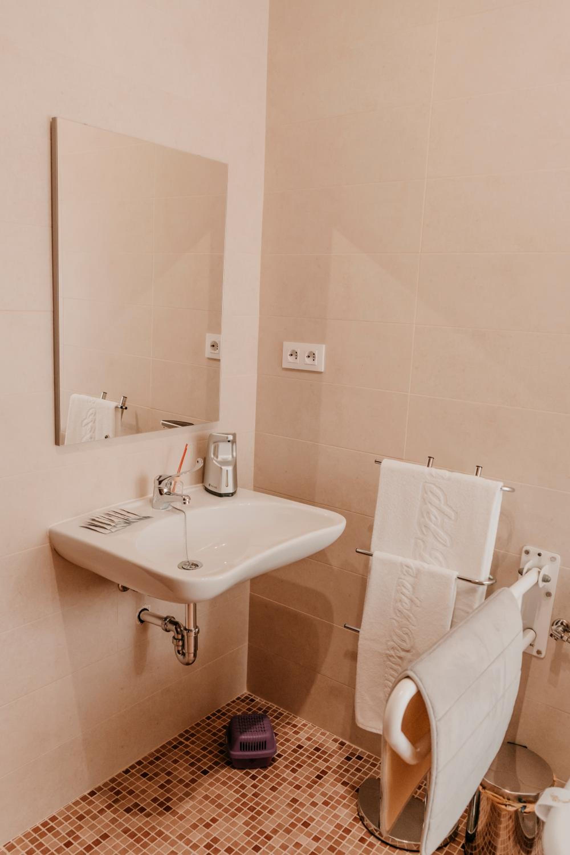 Double Room - Disability Access photo 2