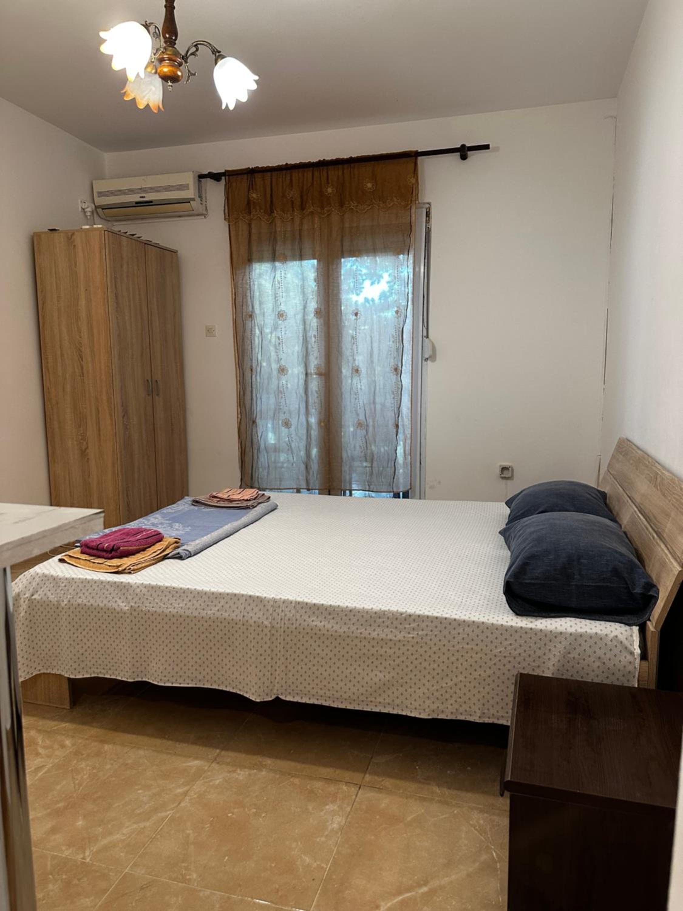 Budget Double Room - Photo 6